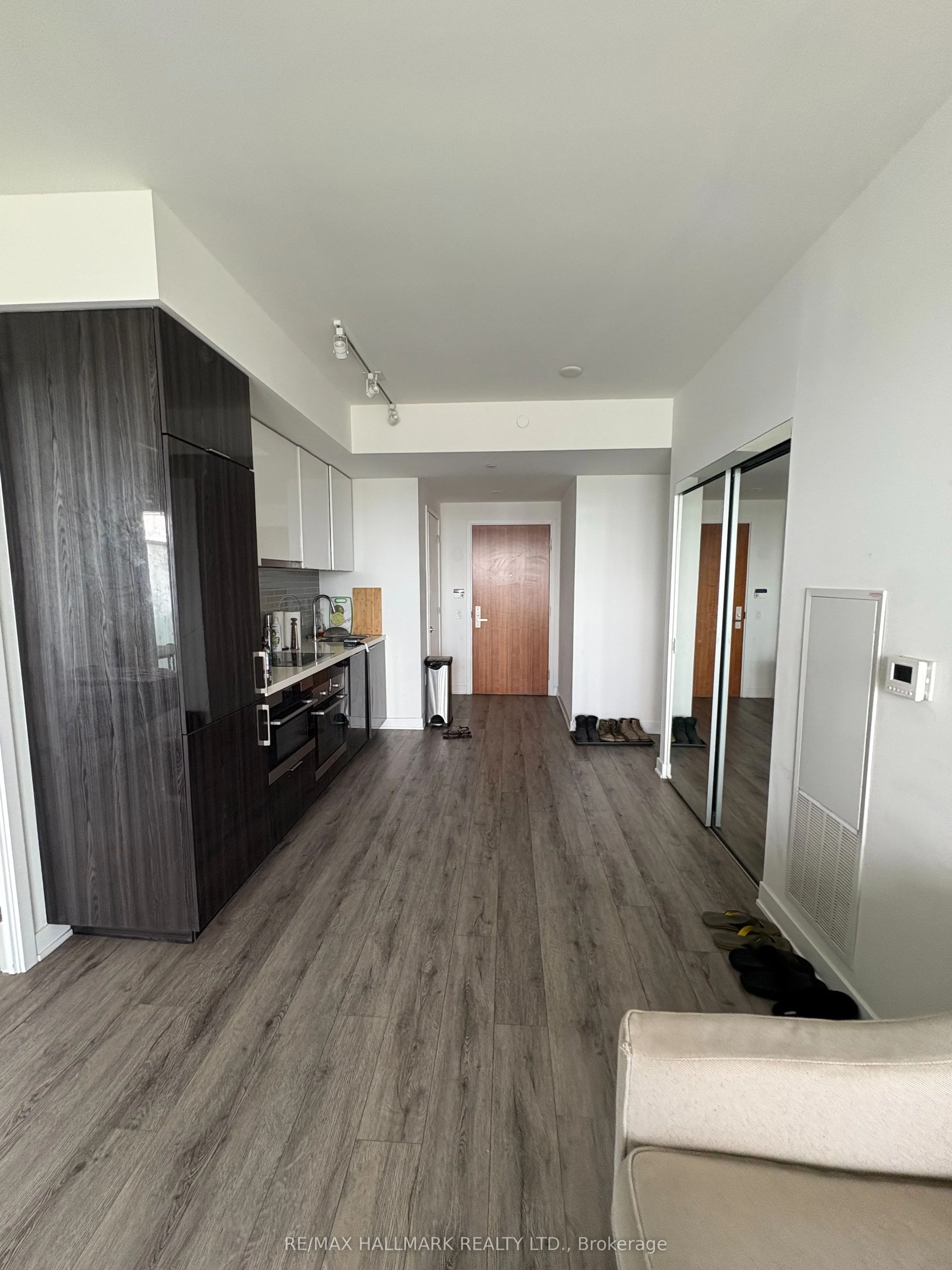15 Queens Quay, #2401