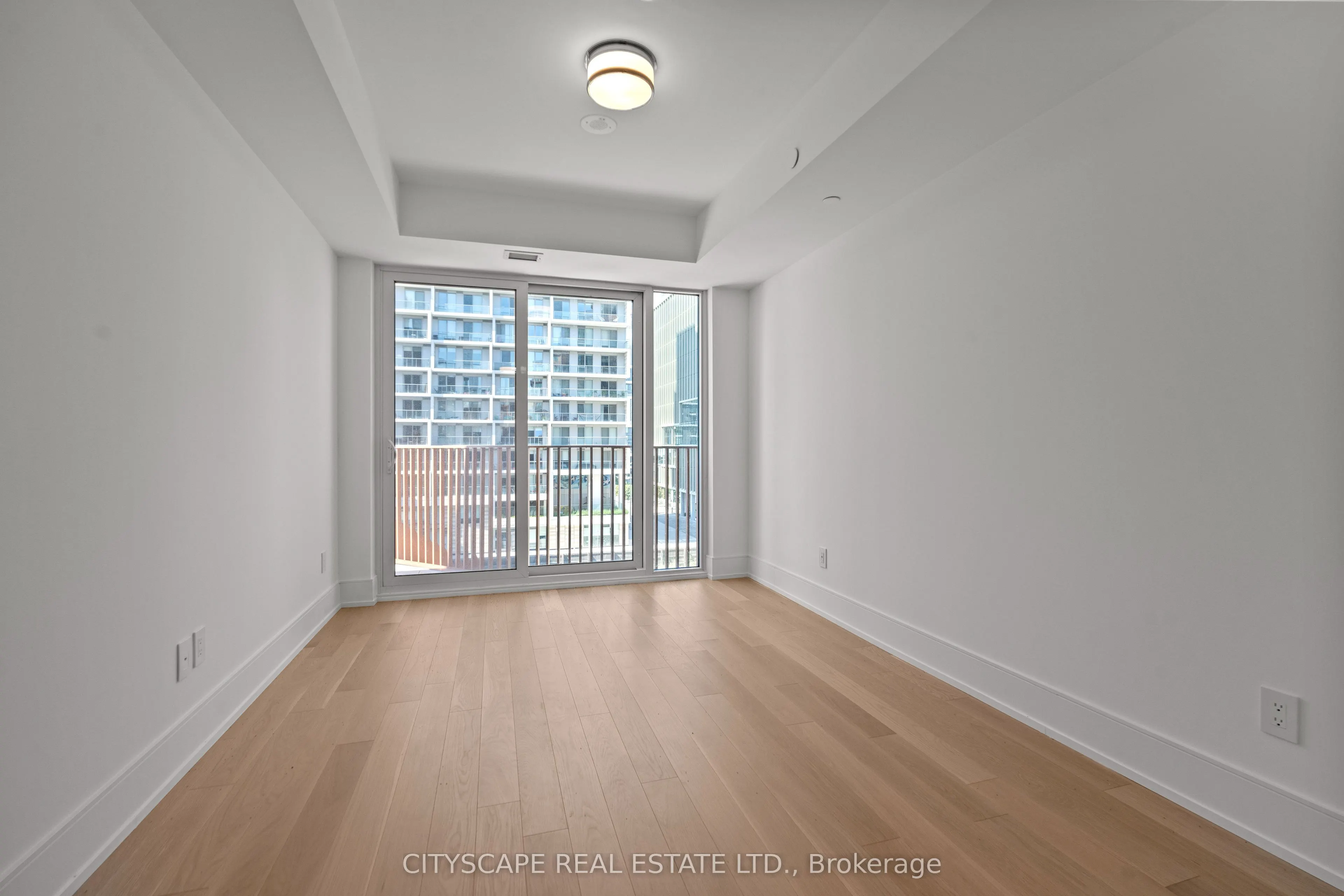 155 Merchant's Wharf Street, #419