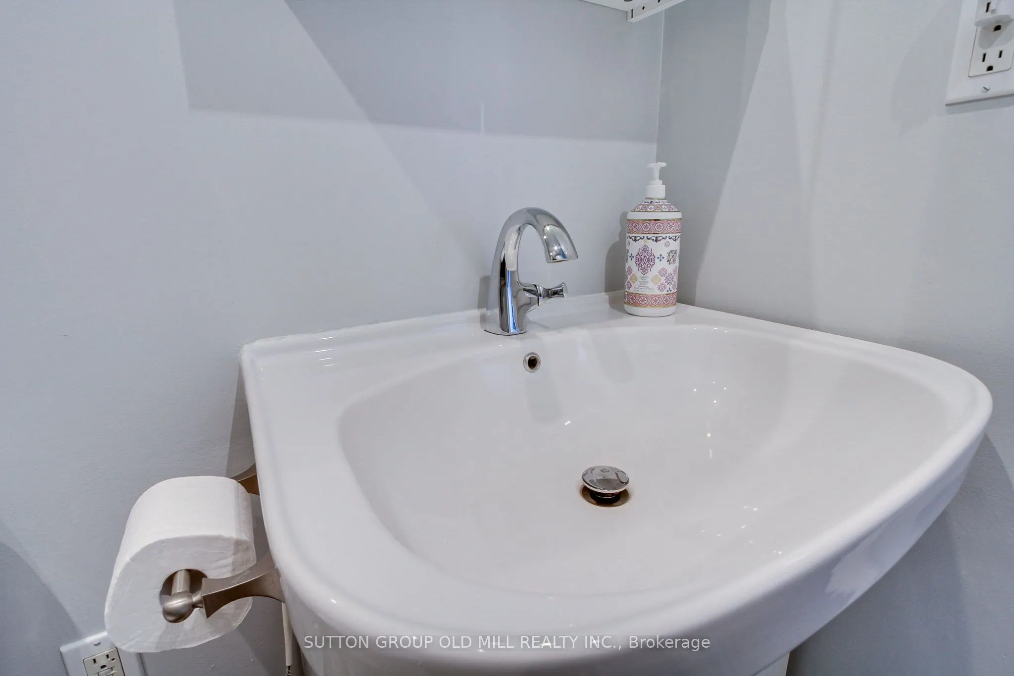 133 Torresdale Avenue, #1604