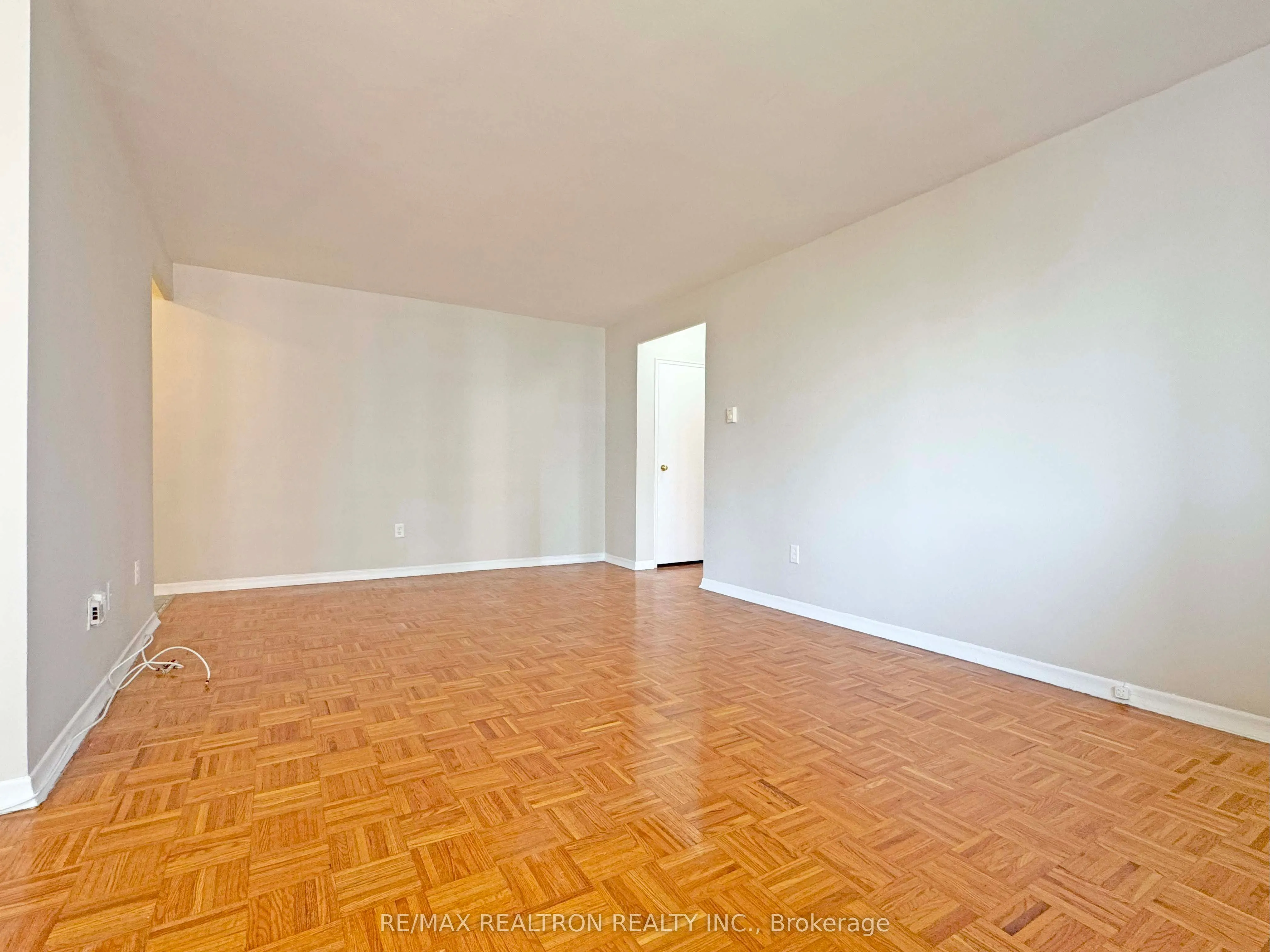 55 Isabella Street, #903