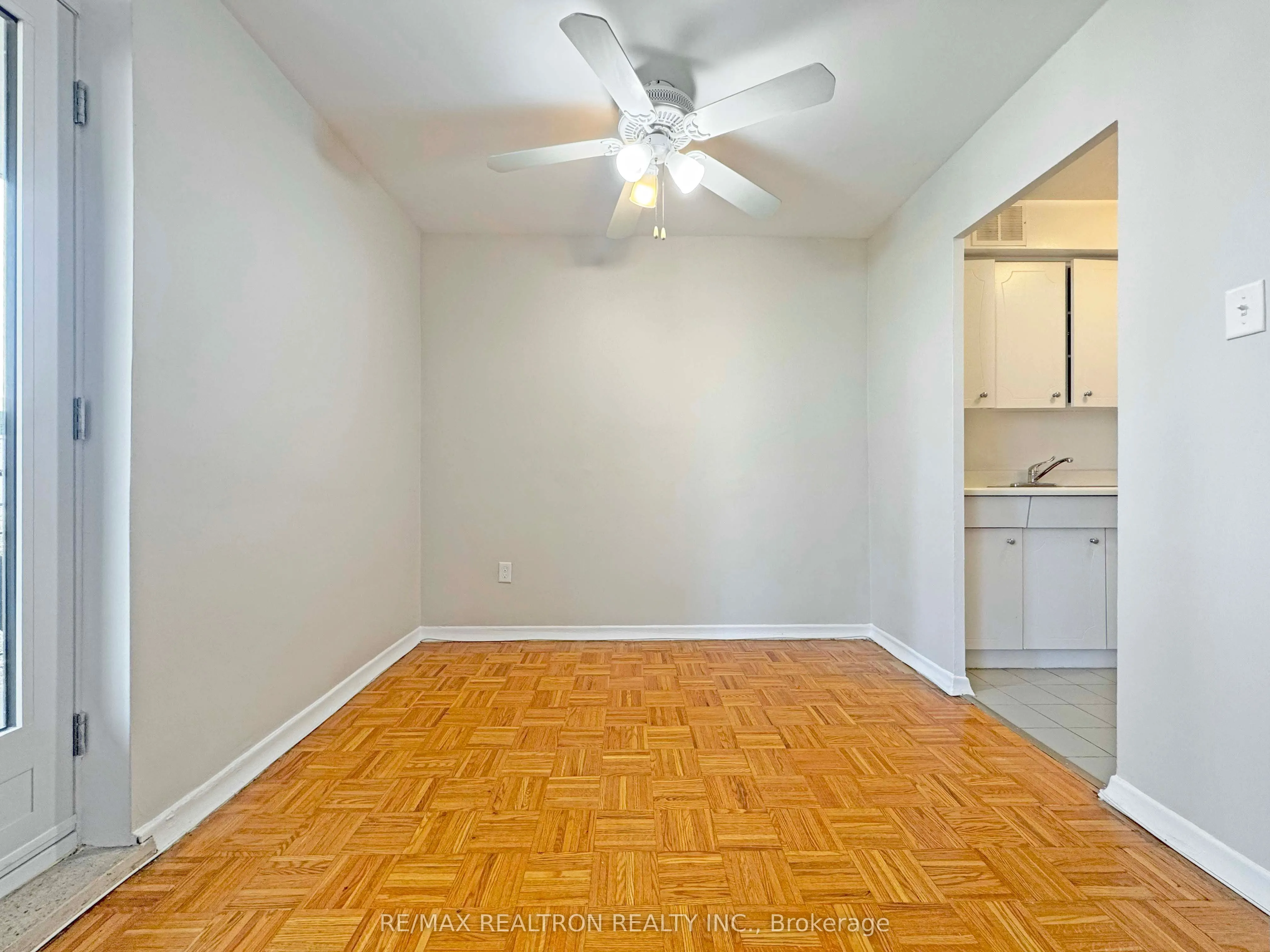 55 Isabella Street, #903