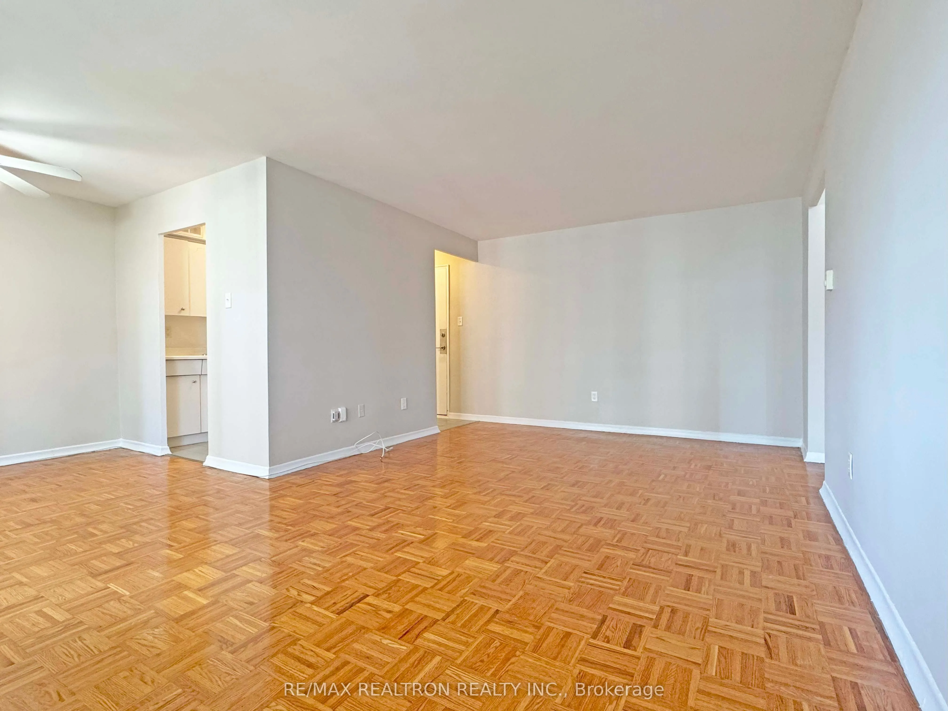 55 Isabella Street, #903