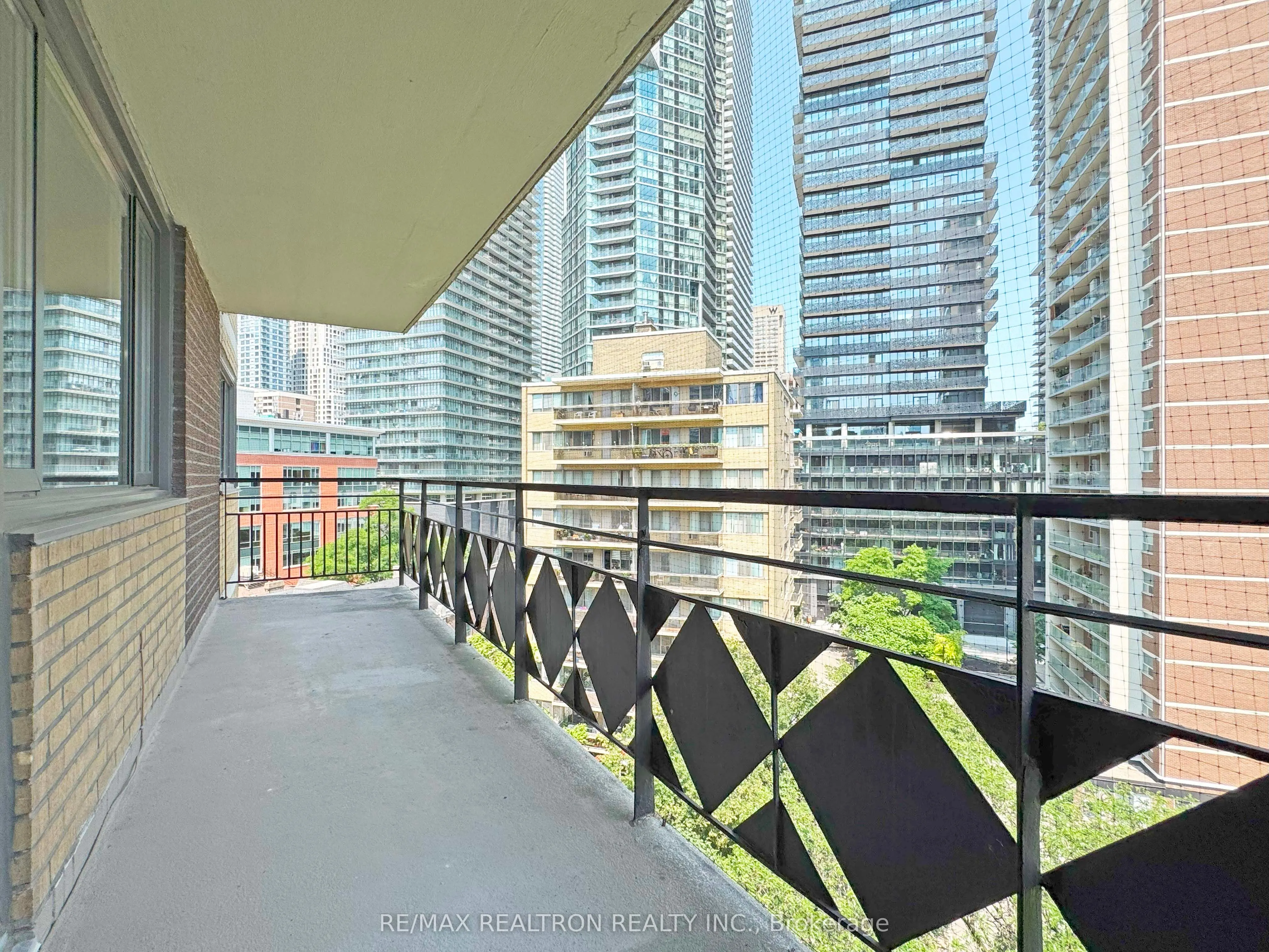 55 Isabella Street, #903