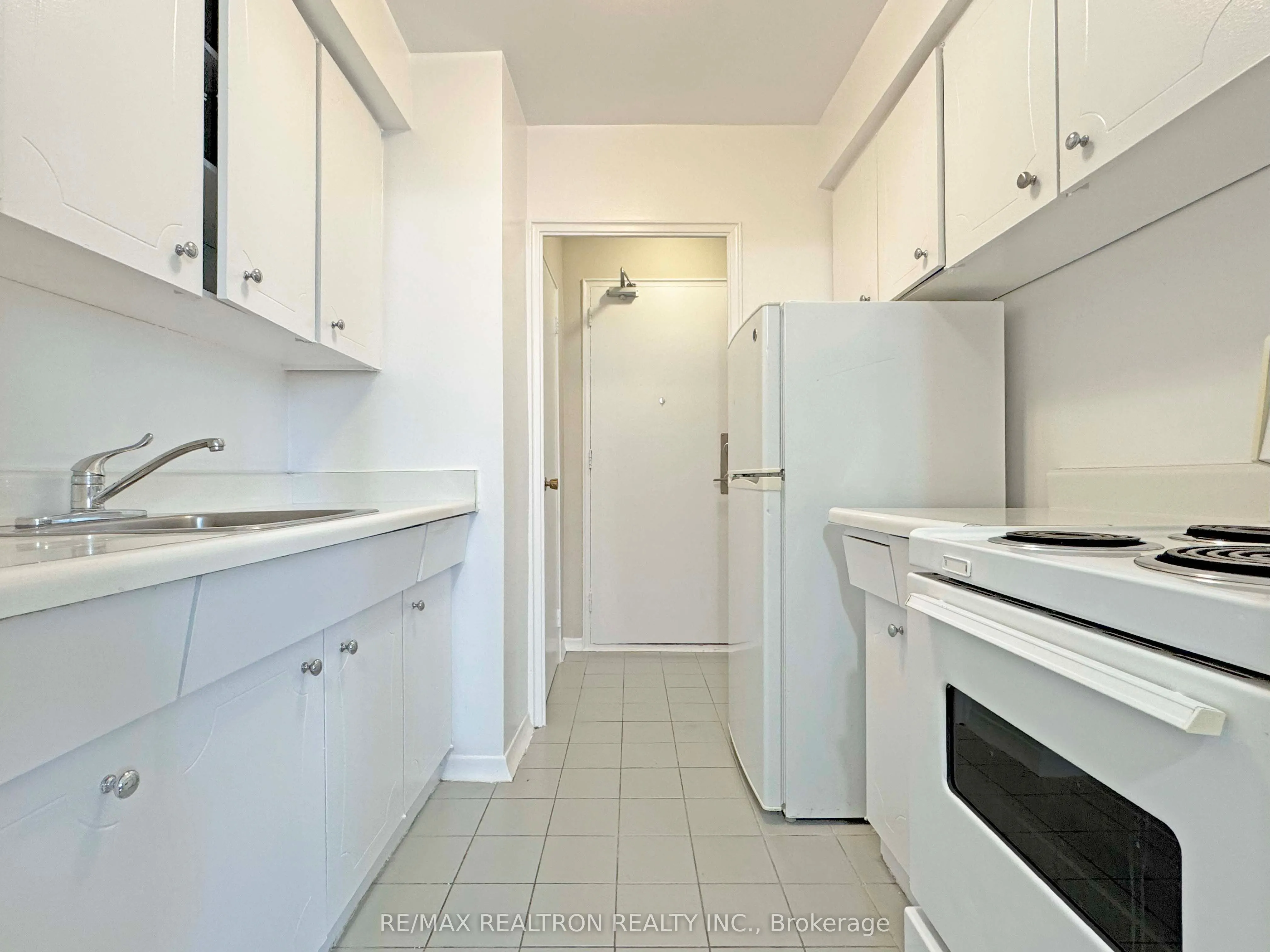 55 Isabella Street, #903