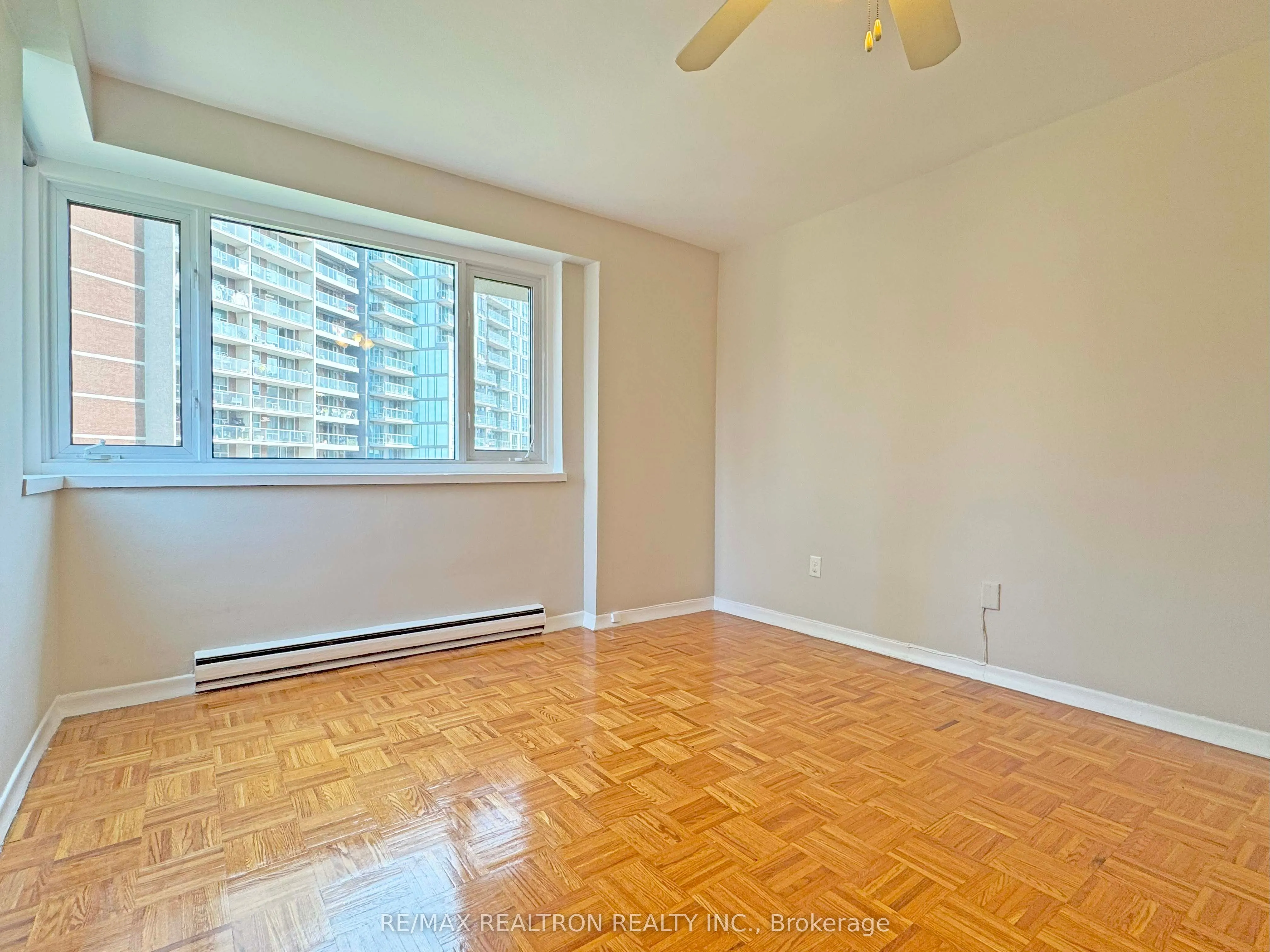 55 Isabella Street, #903