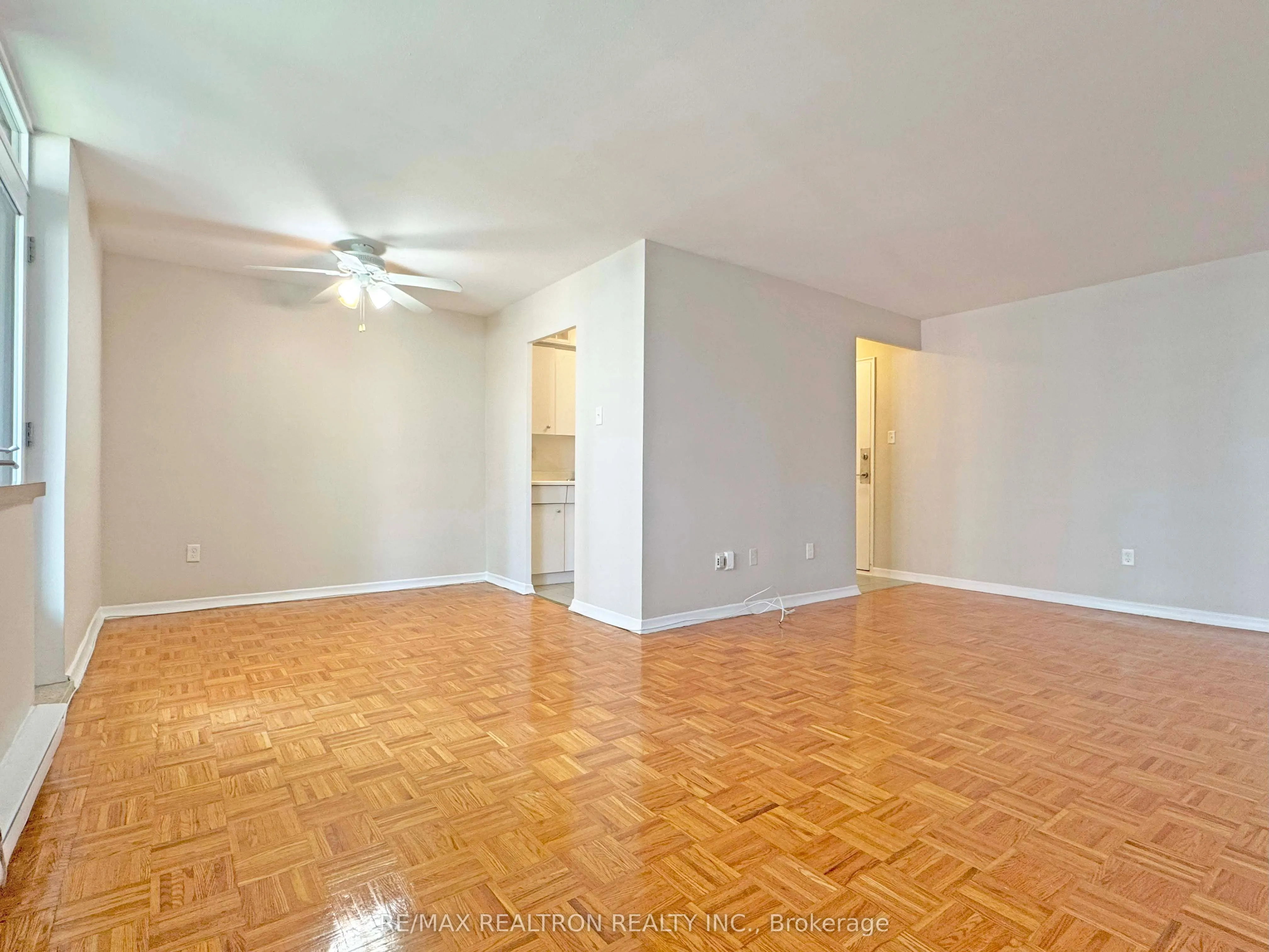 55 Isabella Street, #903