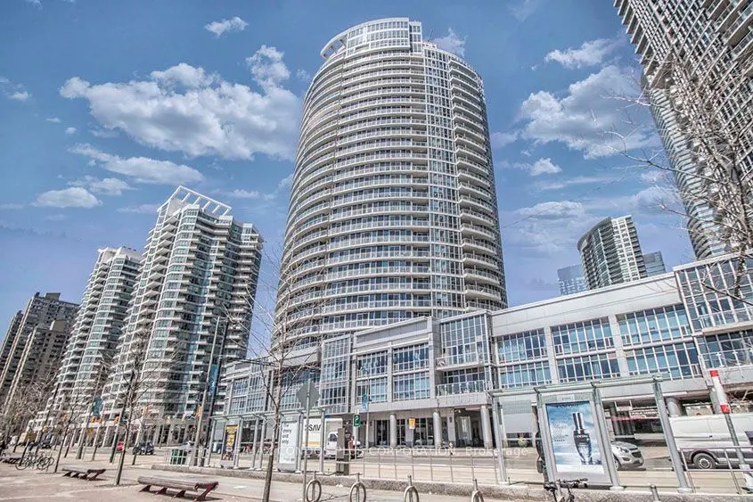 218 Queens Quay W, #2311