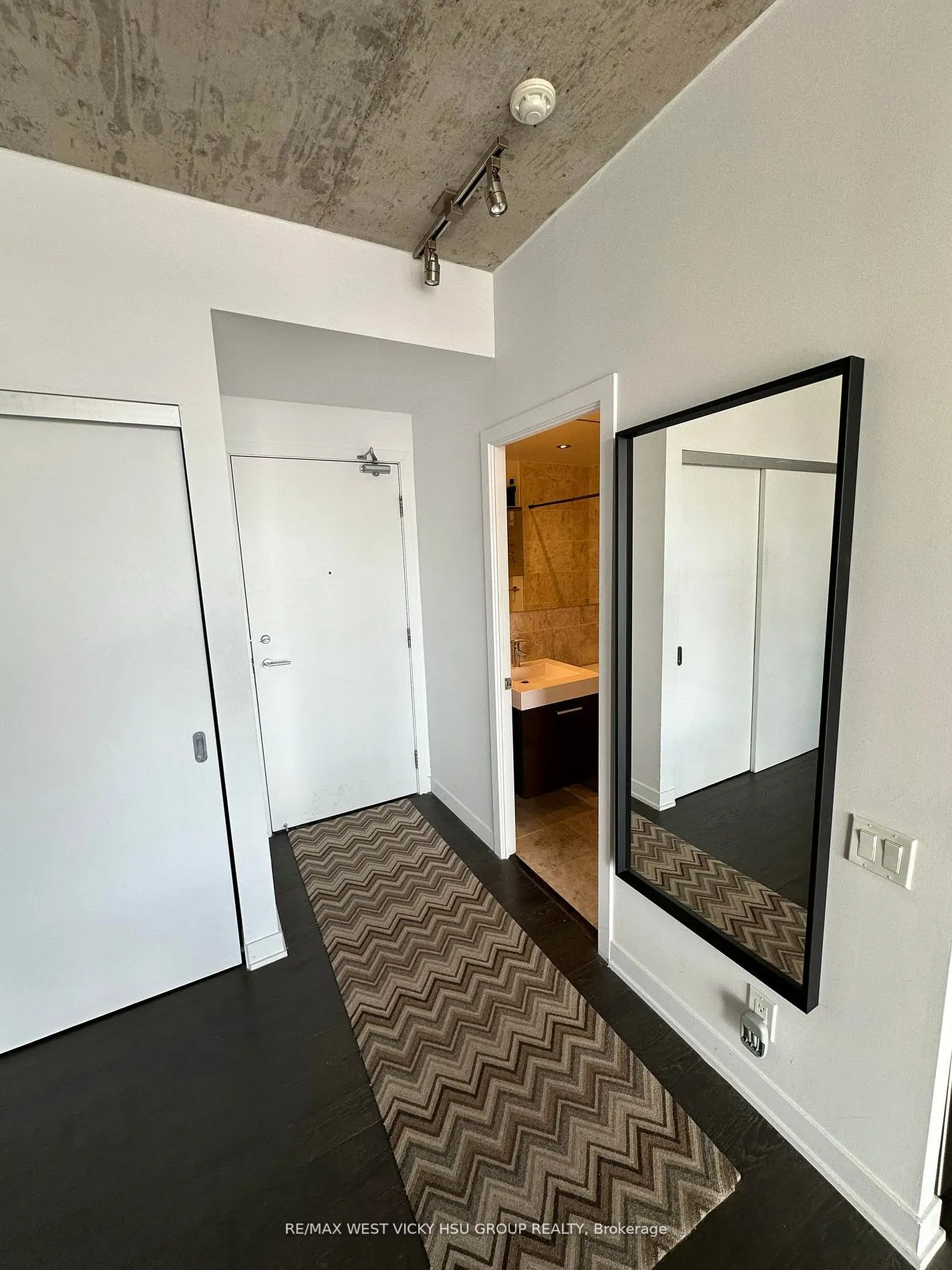 318 King Street E, #1308