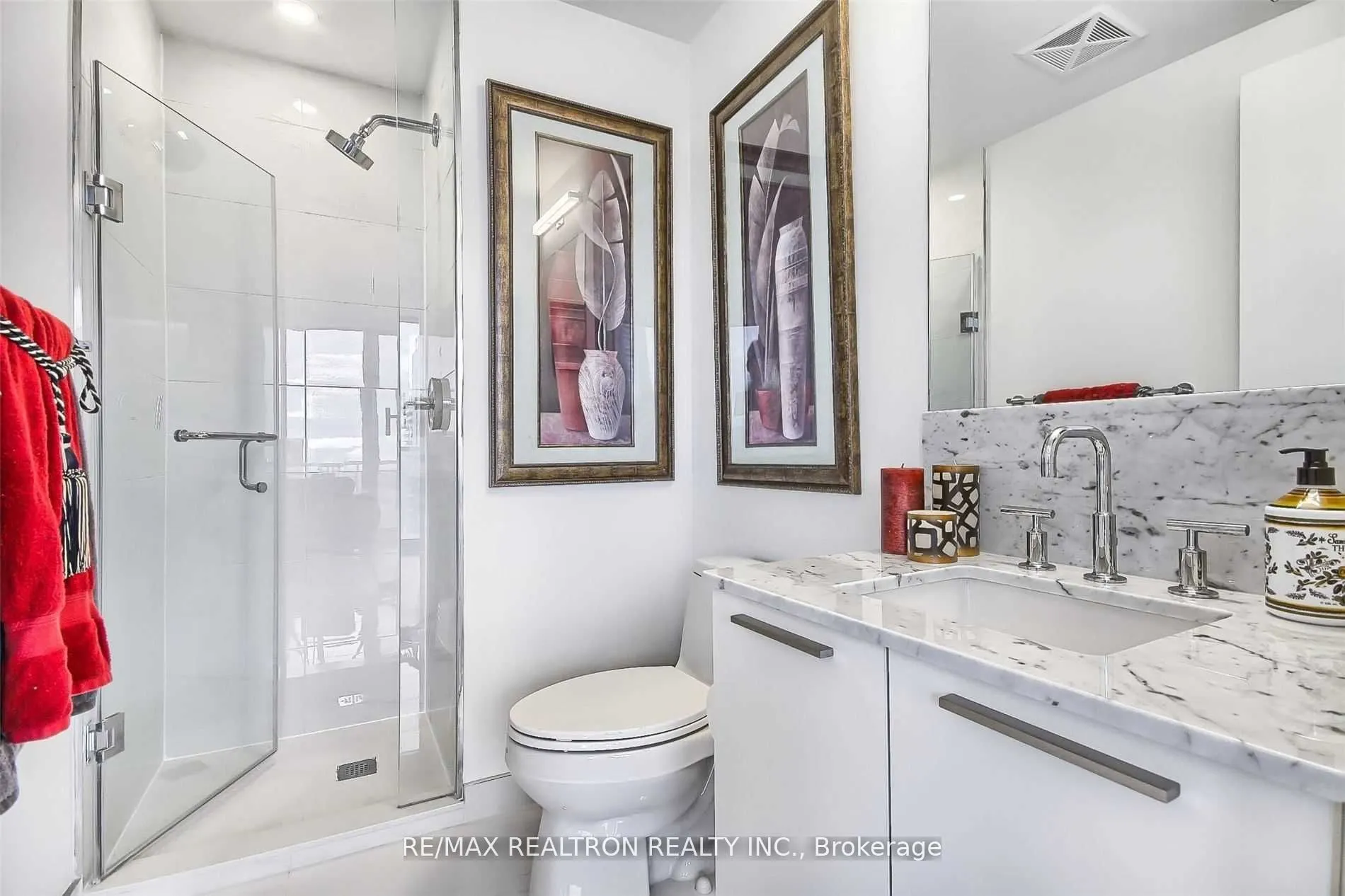 3 Gloucester Street, #2701