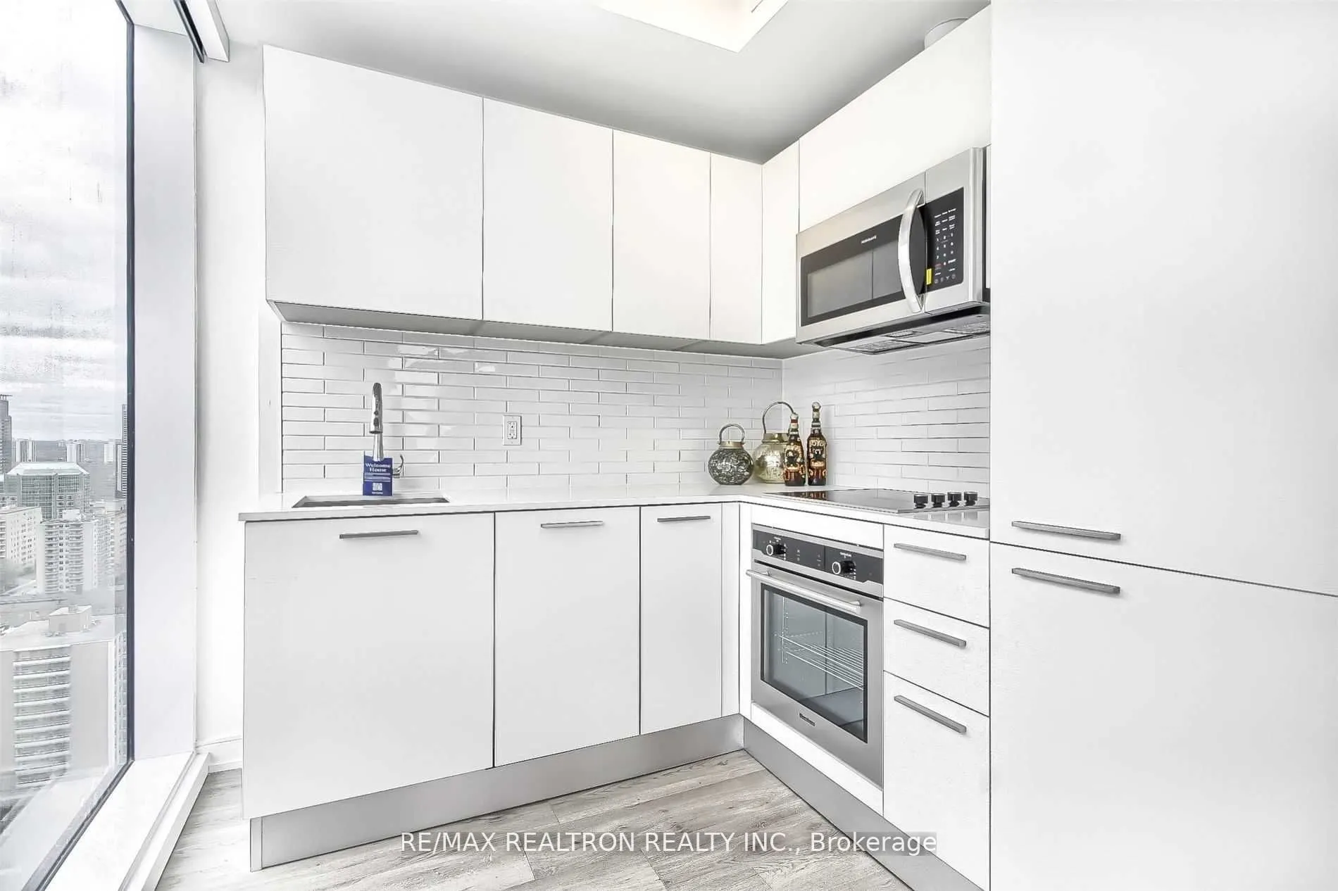 3 Gloucester Street, #2701
