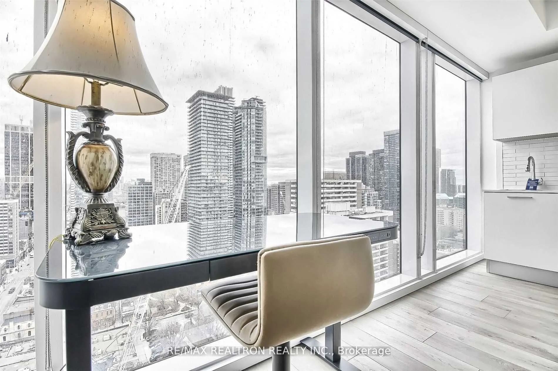 3 Gloucester Street, #2701