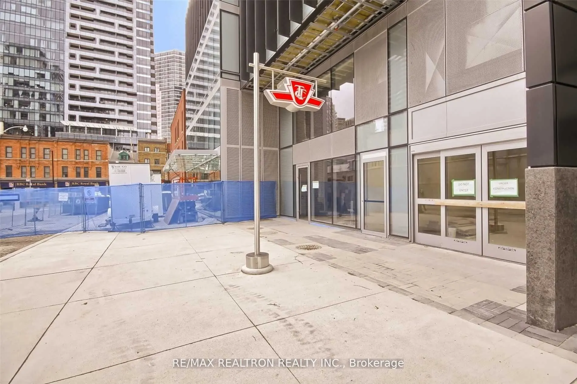 3 Gloucester Street, #2701
