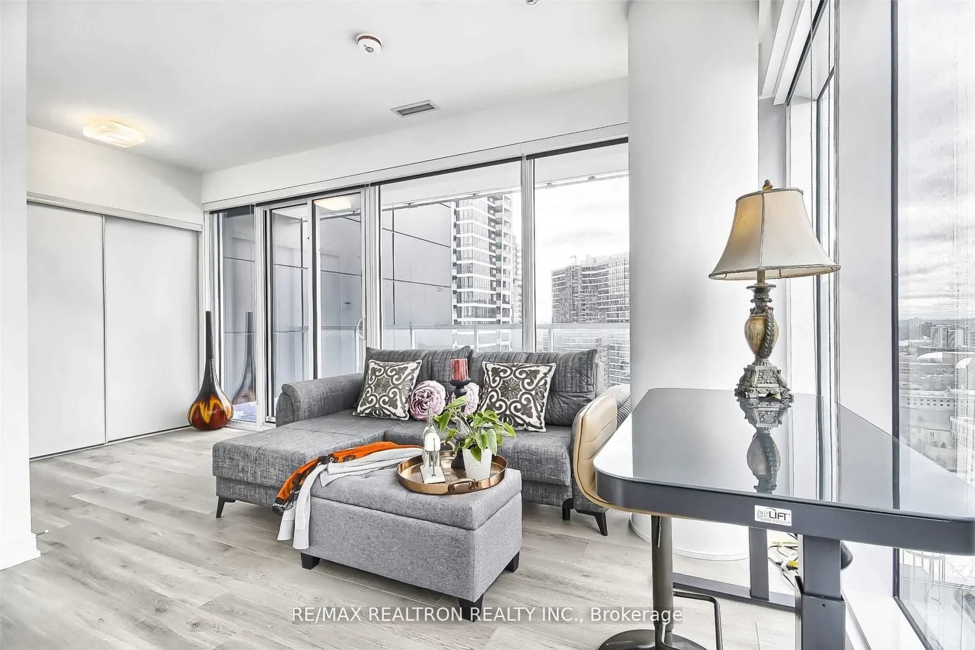 3 Gloucester Street, #2701