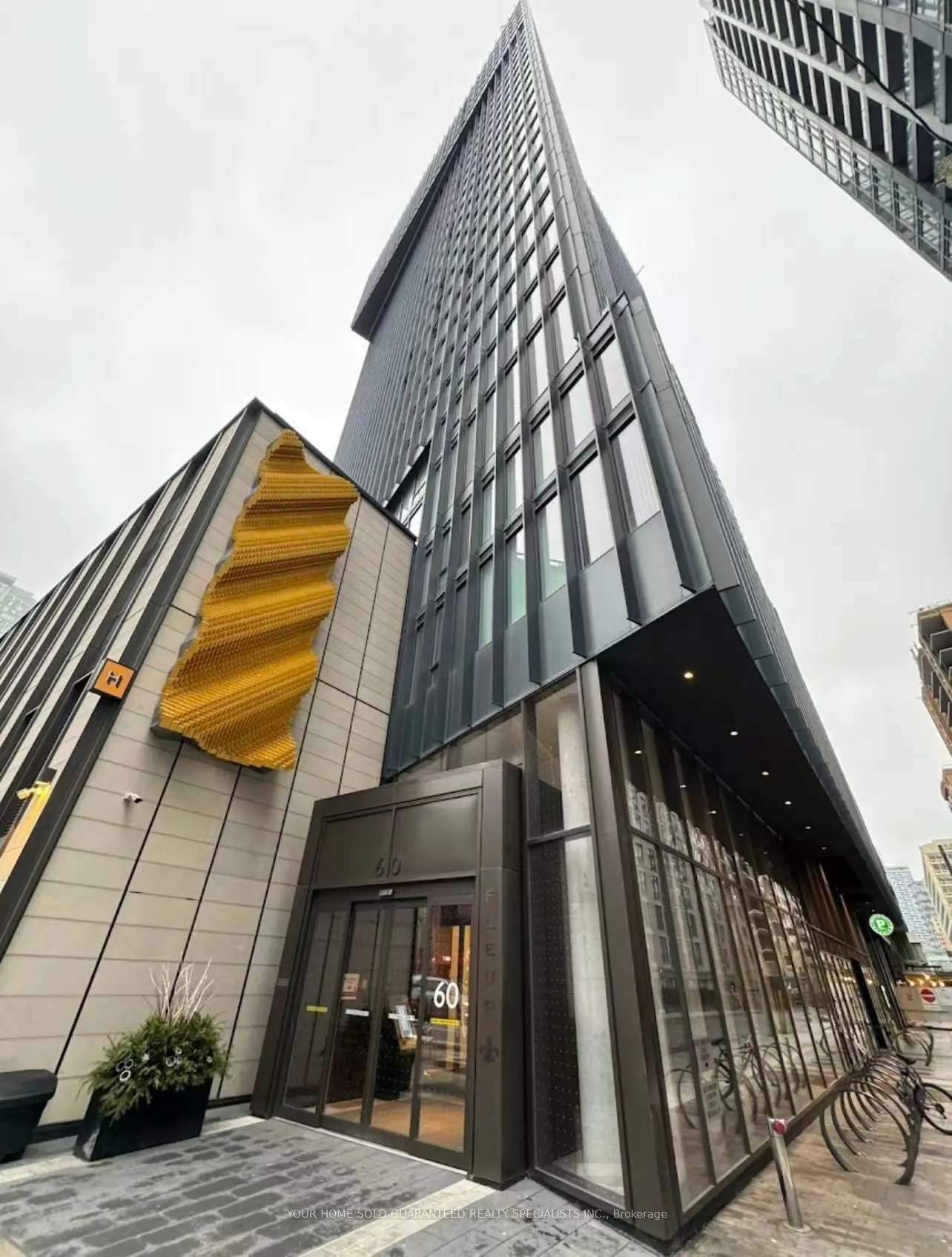 60 Shuter Street, #917