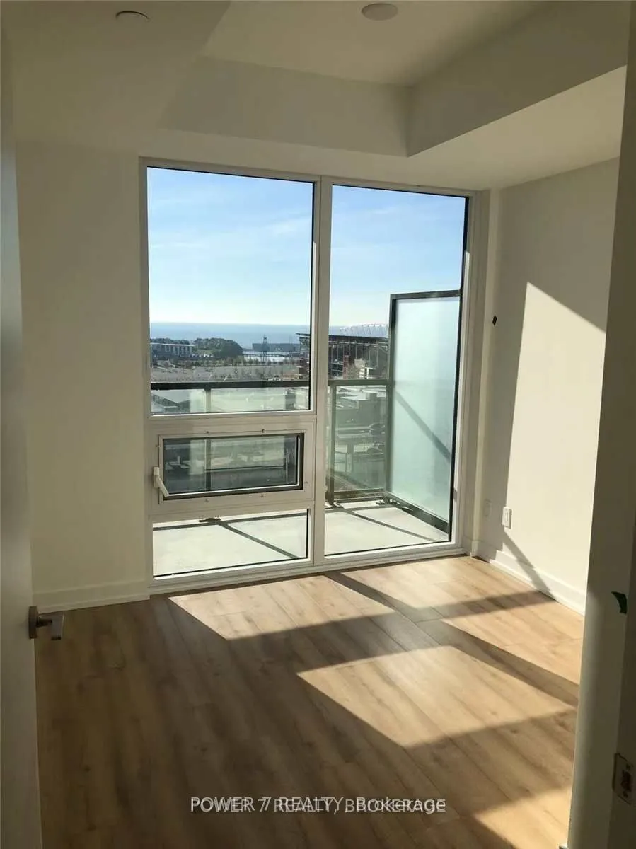 135 East Liberty Street, #1213
