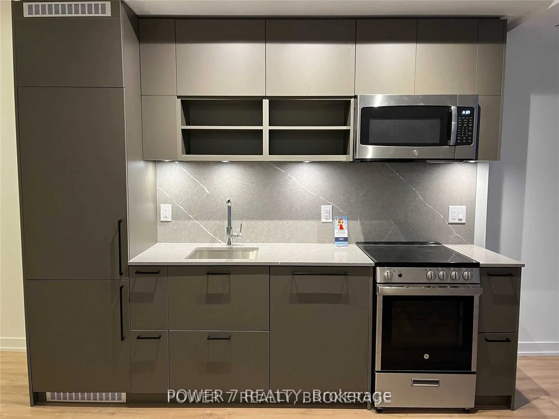 135 East Liberty Street, #1213