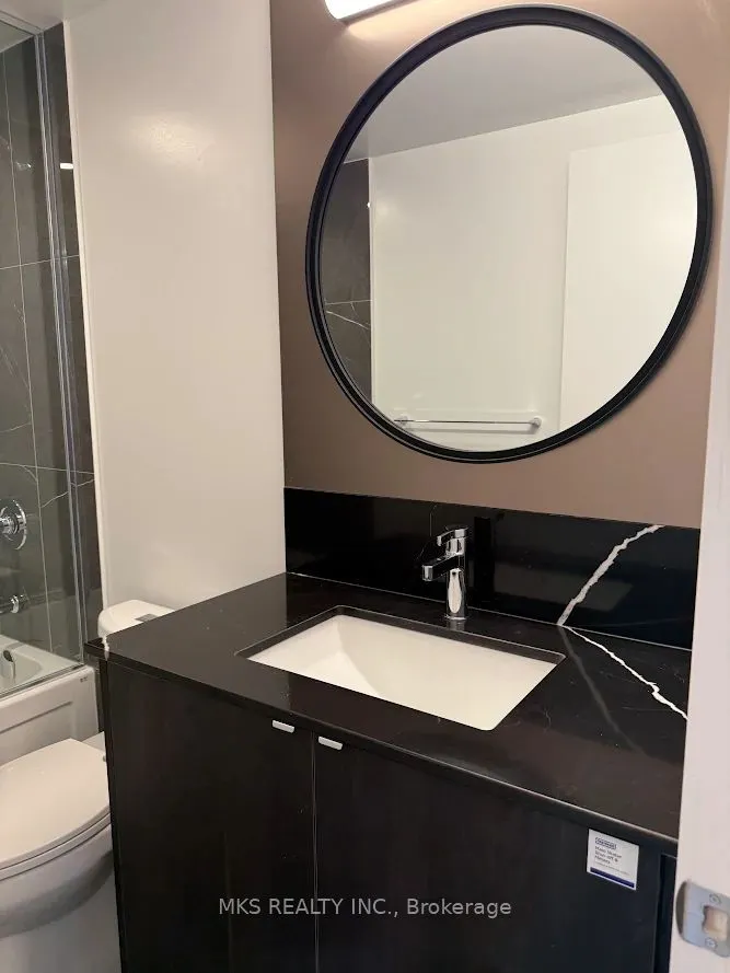 771 Yonge Street, #905