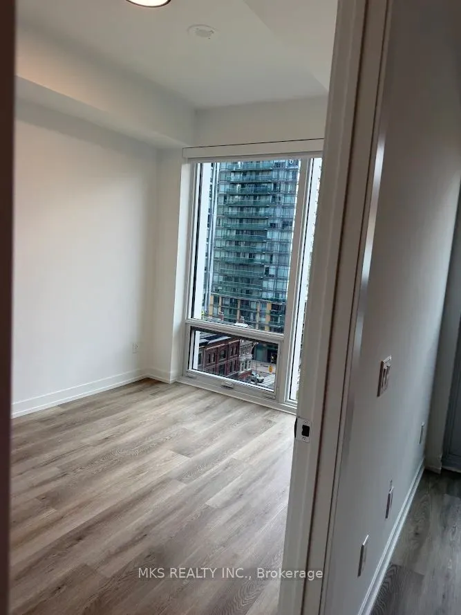 771 Yonge Street, #905
