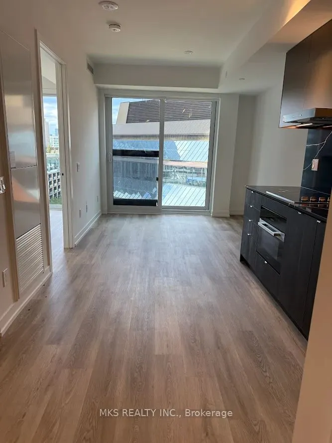 771 Yonge Street, #905