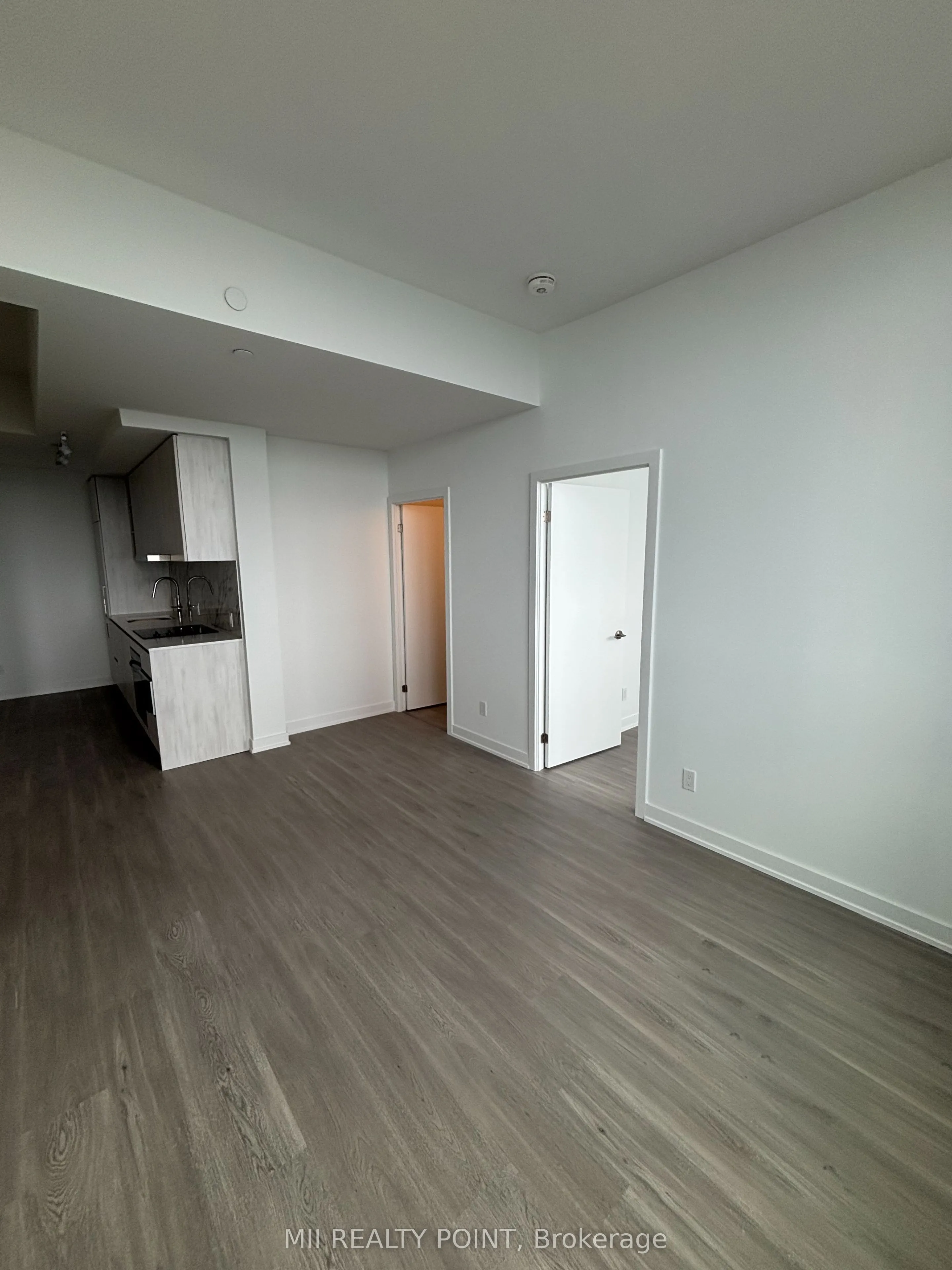 8 Wellesley Street W, #PH01