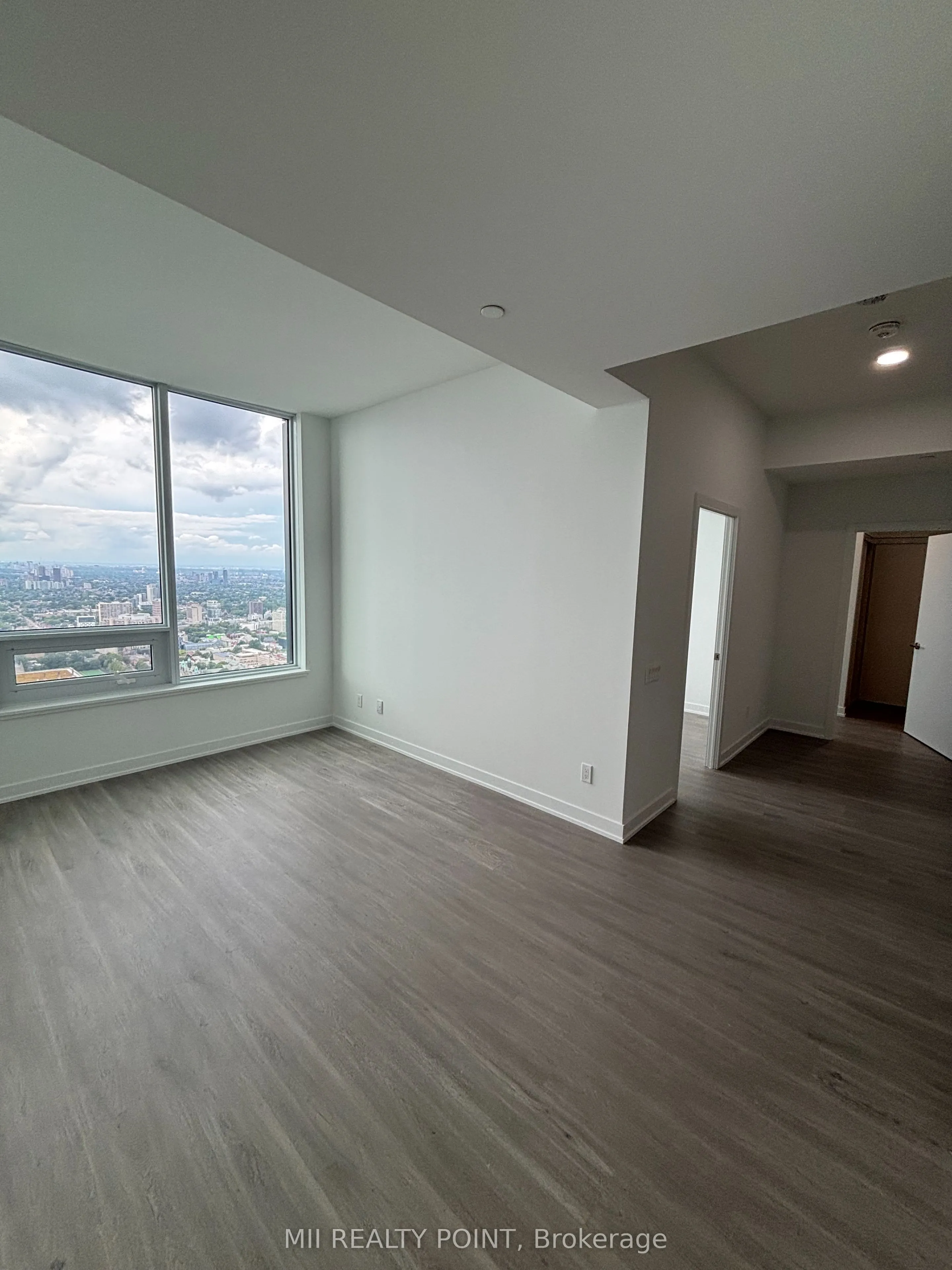 8 Wellesley Street W, #PH01