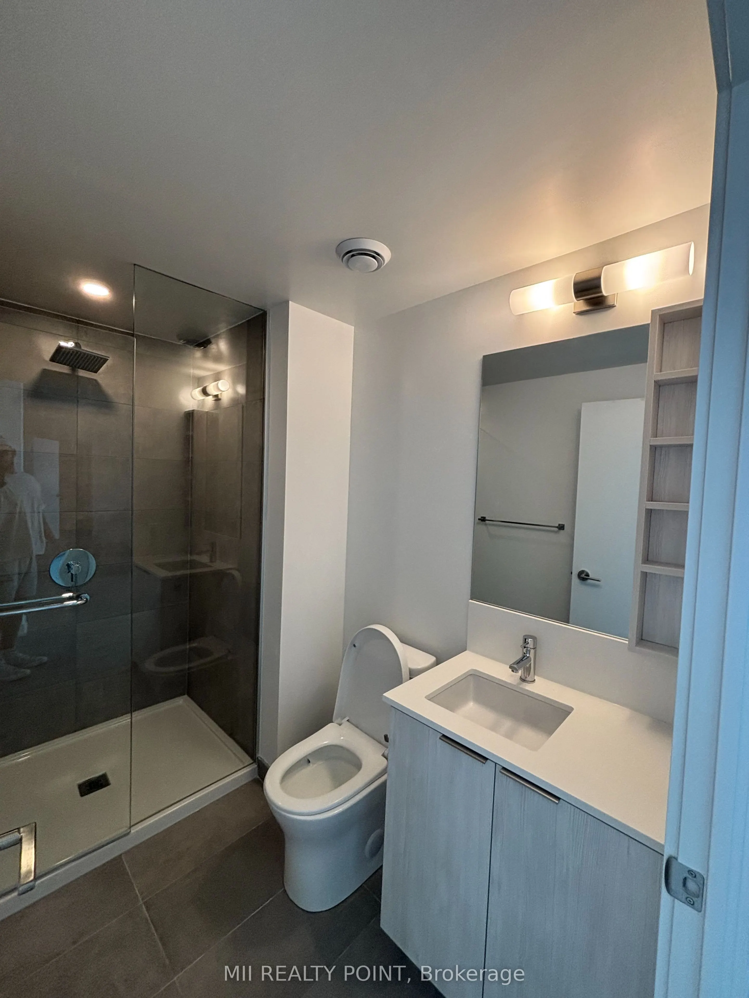 8 Wellesley Street W, #PH01