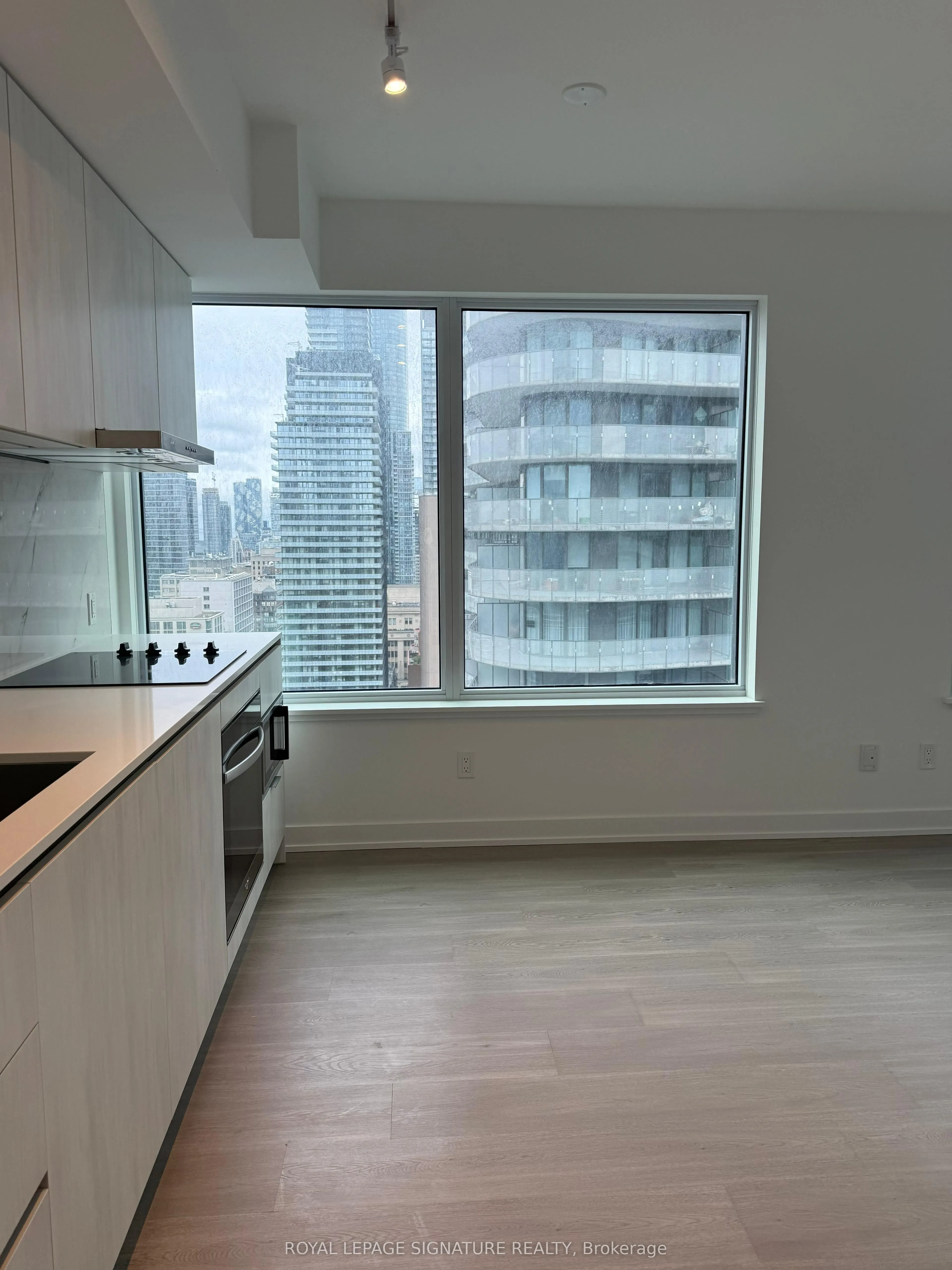 8 Wellesley Street, #3015