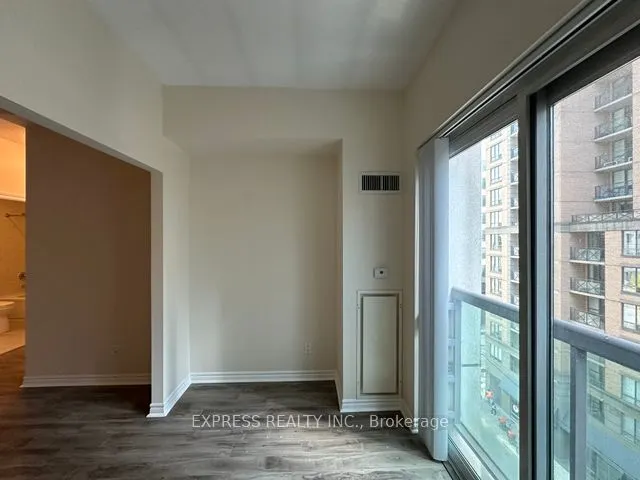 168 Simcoe Street, #809