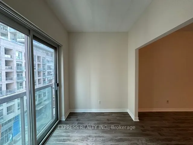 168 Simcoe Street, #809