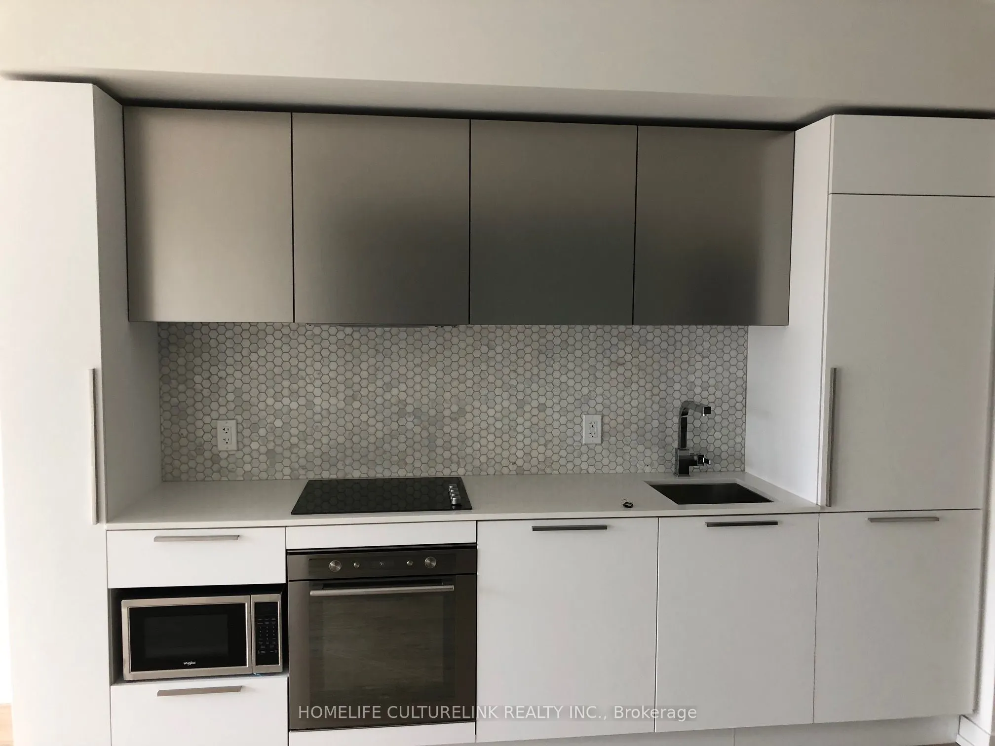 85 Wood Street, #1010