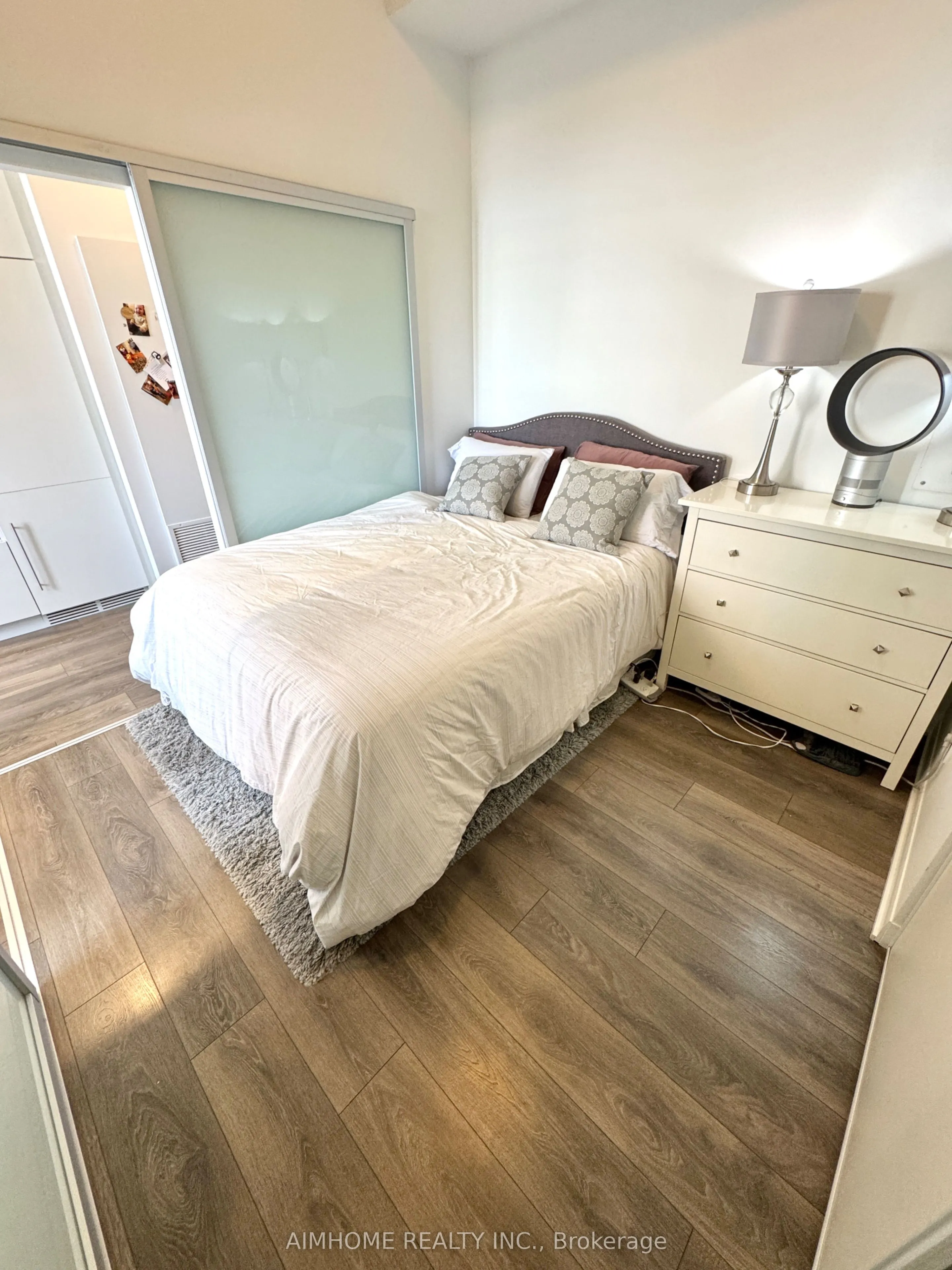 435 Richmond Street W, #1201