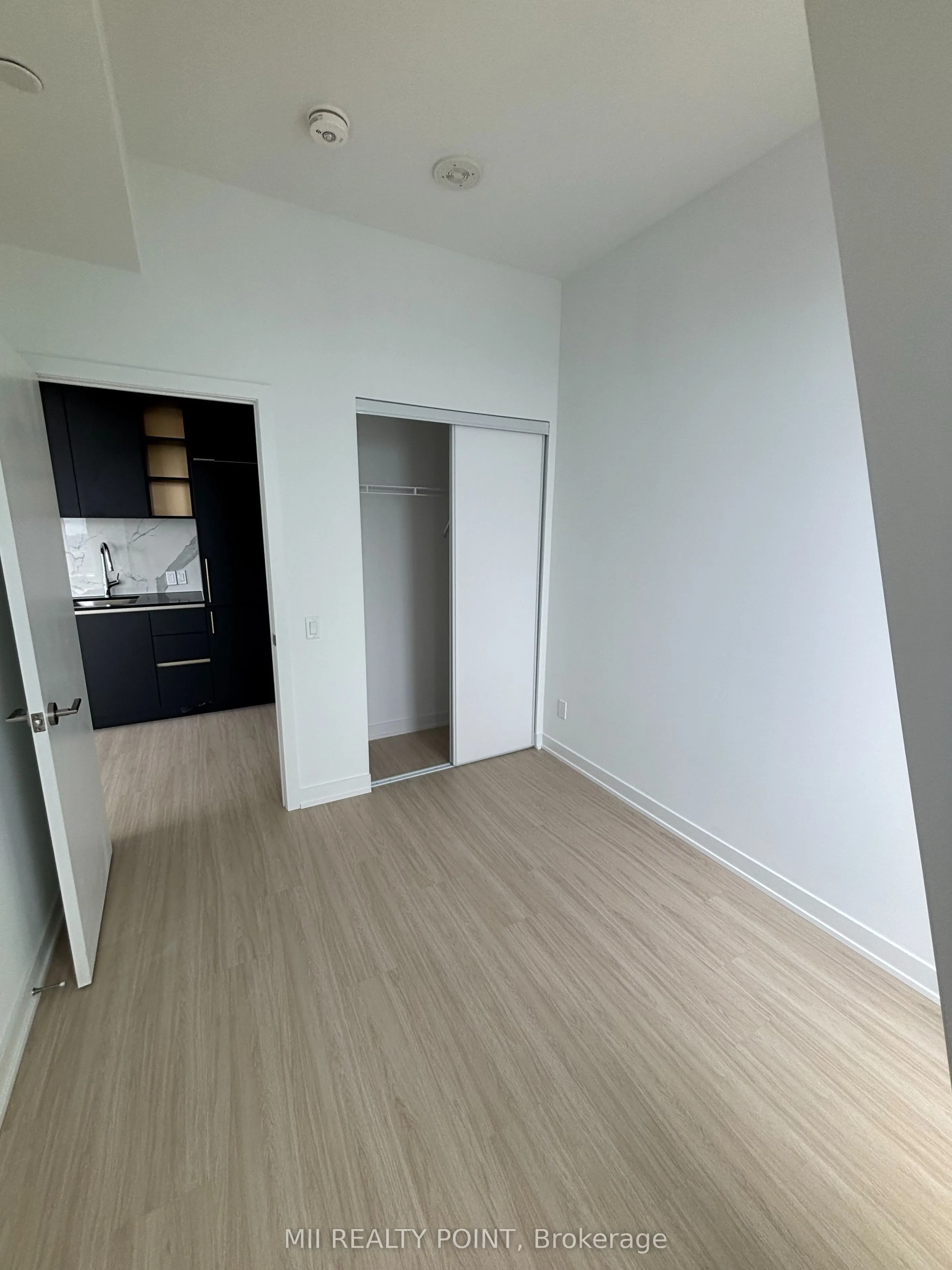 8 Wellesley Street W, #LPH07