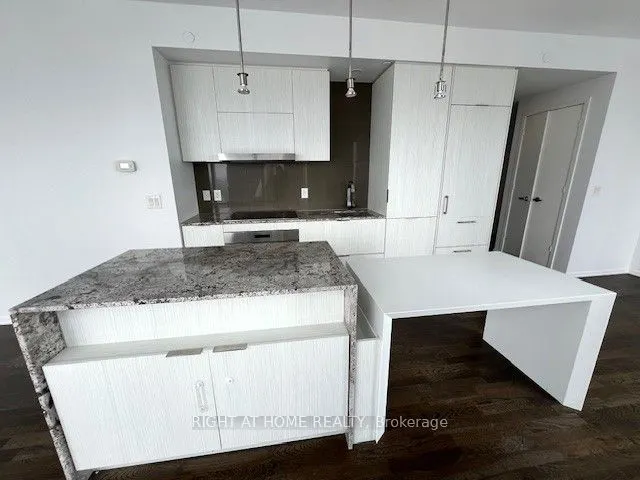 1 Bloor Street E, #4709