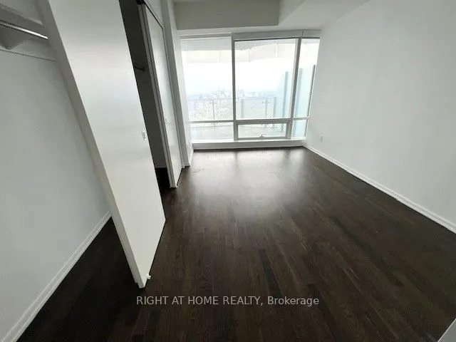 1 Bloor Street E, #4709