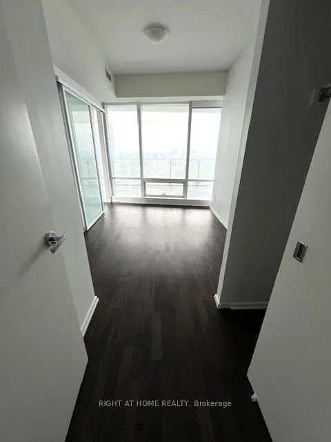 1 Bloor Street E, #4709