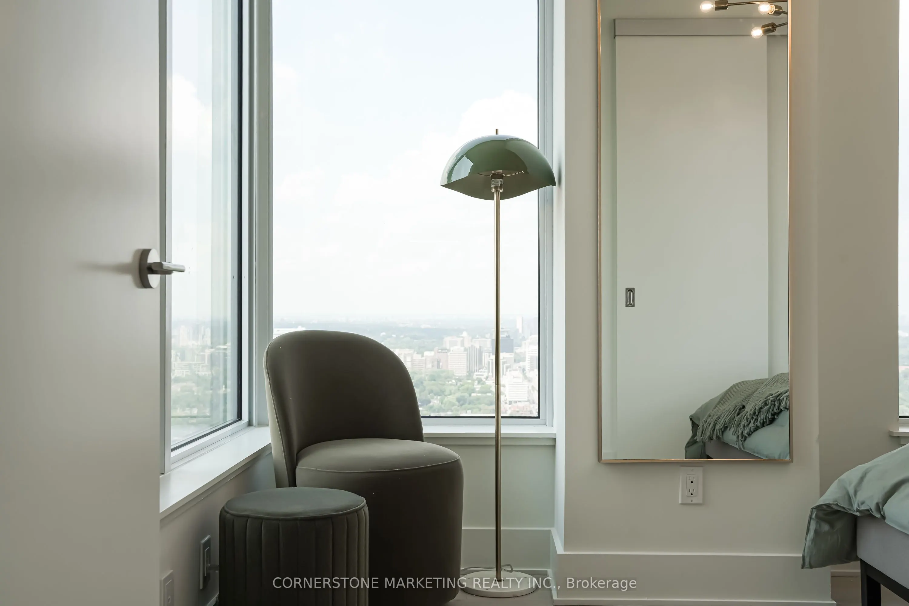 11 Yorkville Avenue, #4702