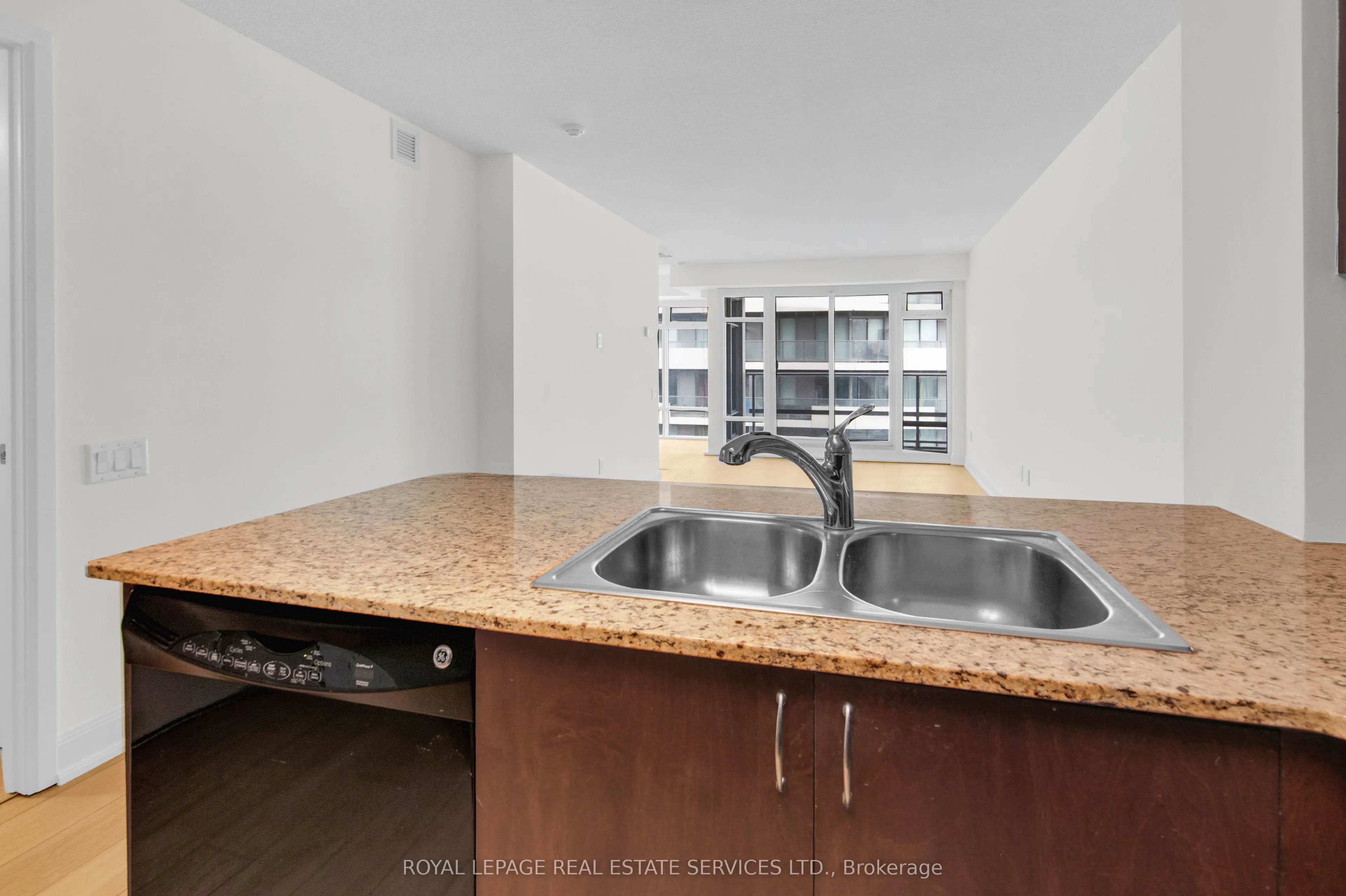 2191 Yonge Street, #1909