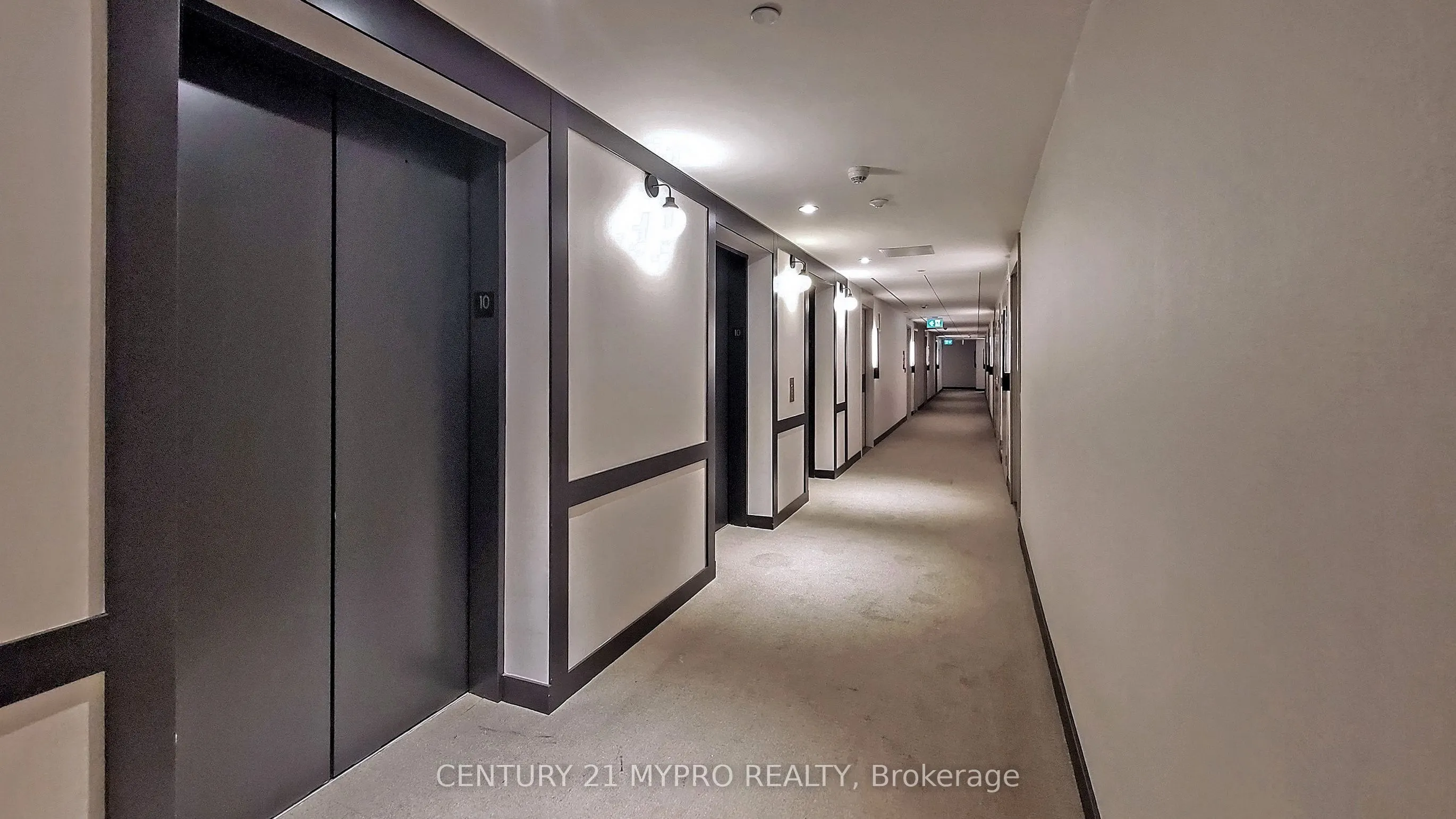 33 Helendale Avenue, #1015