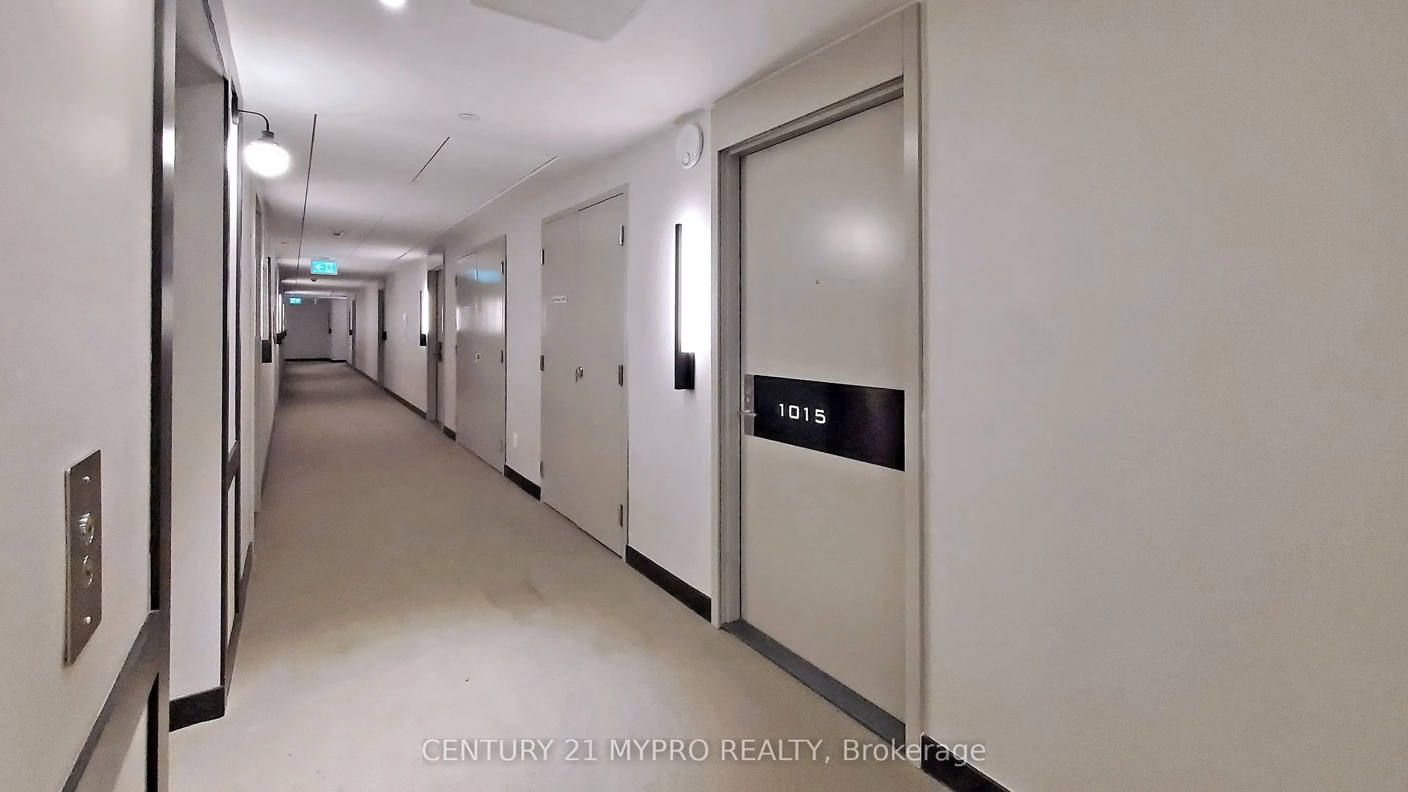 33 Helendale Avenue, #1015