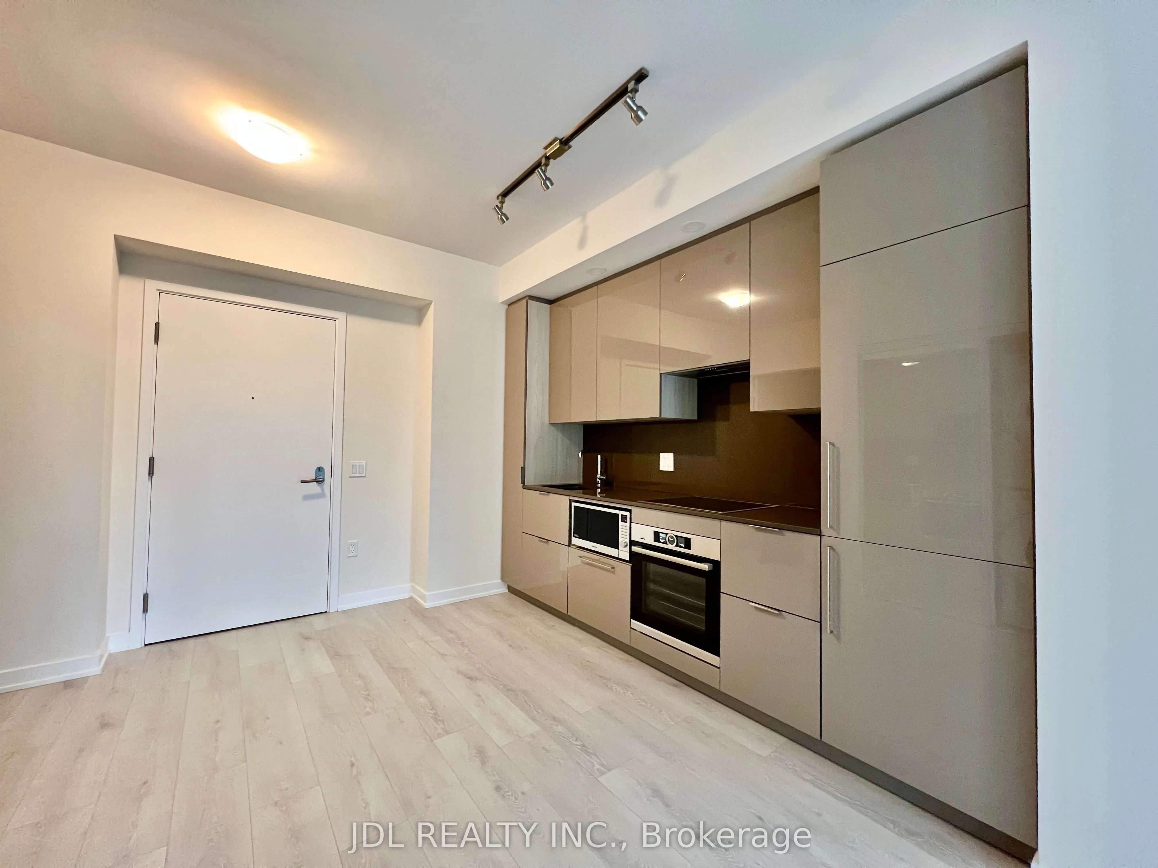 28 Freeland Street, #2003