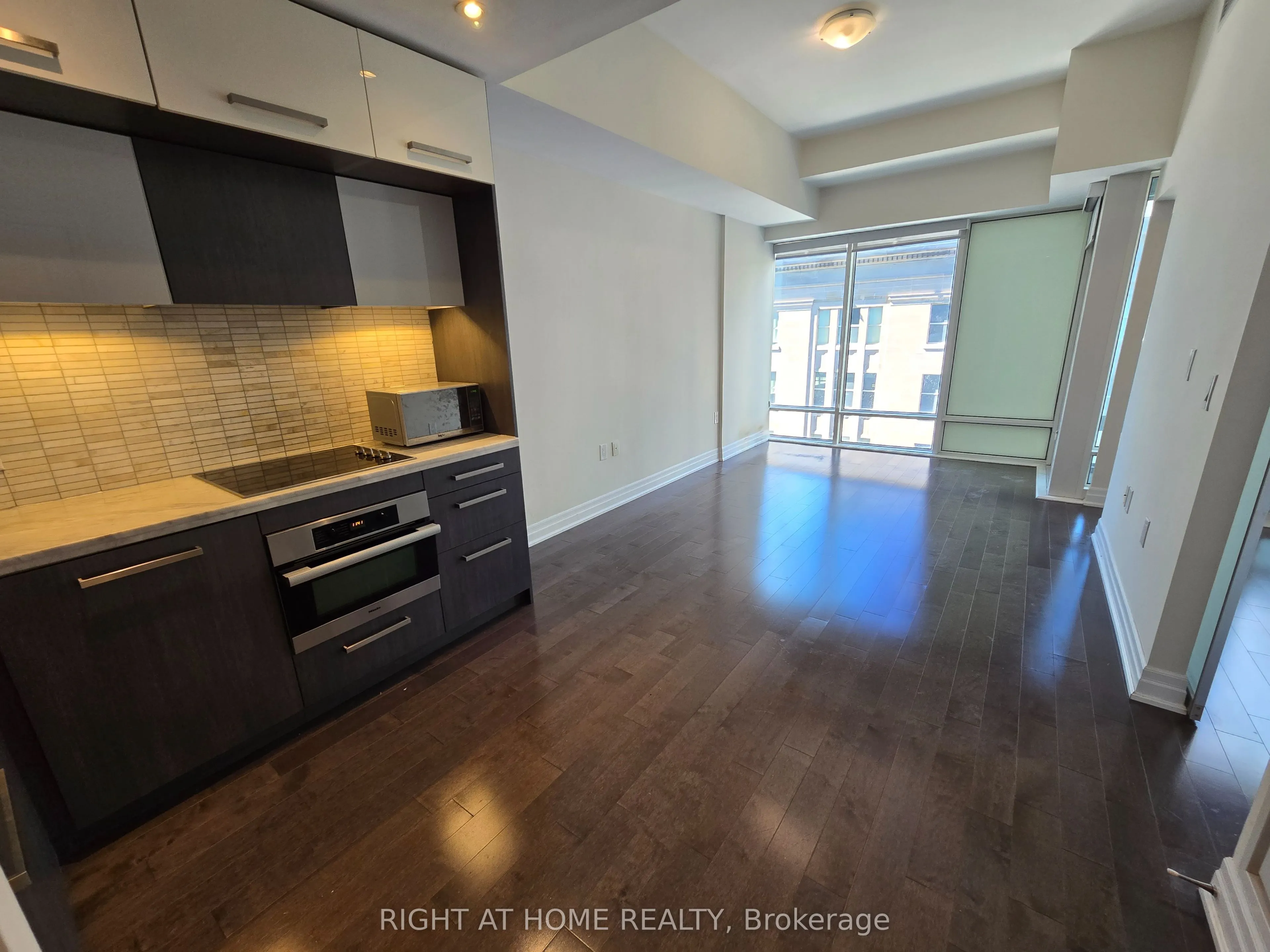 8 The Esplanade, #705
