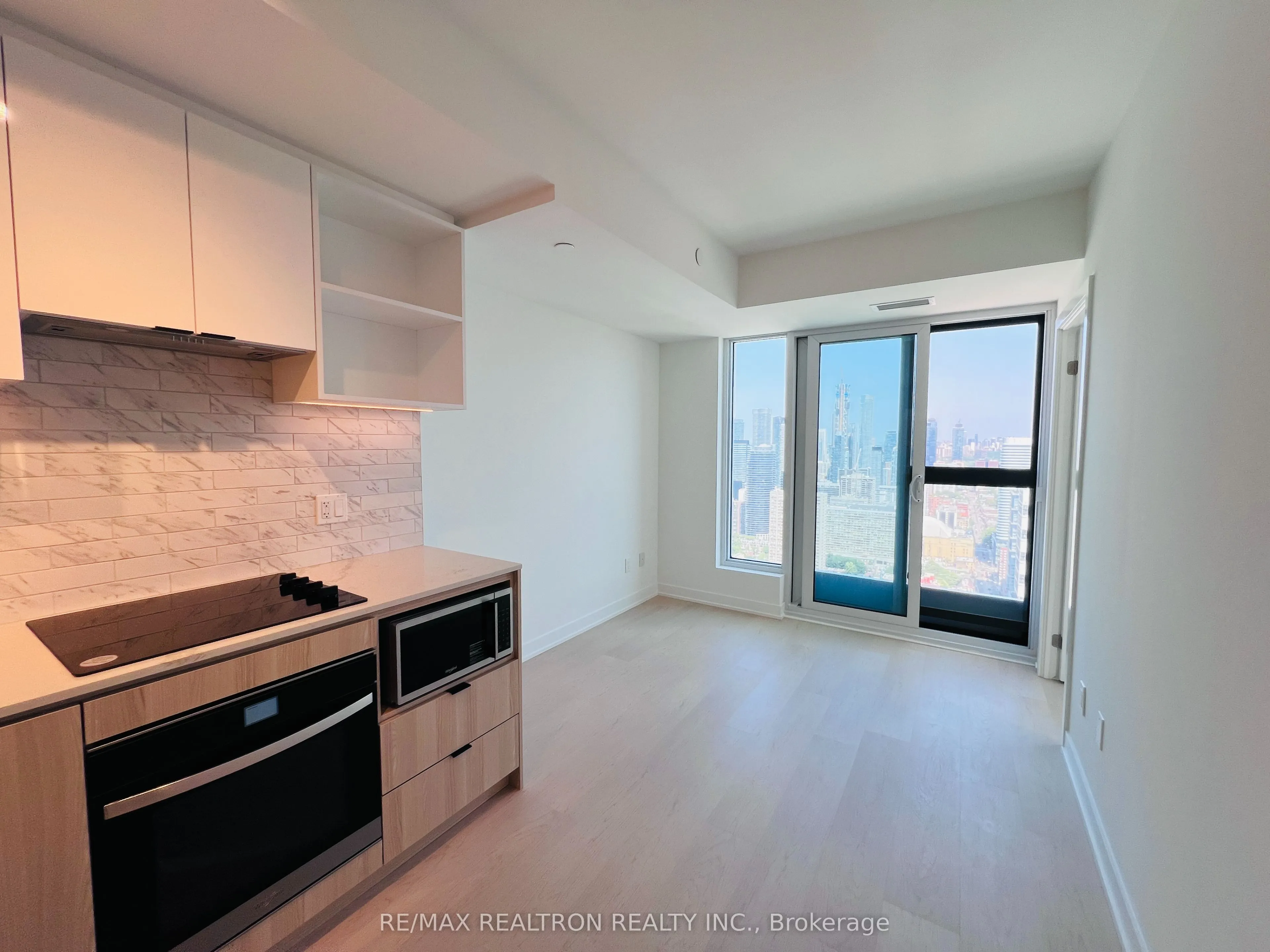 252 Church Street, #5605