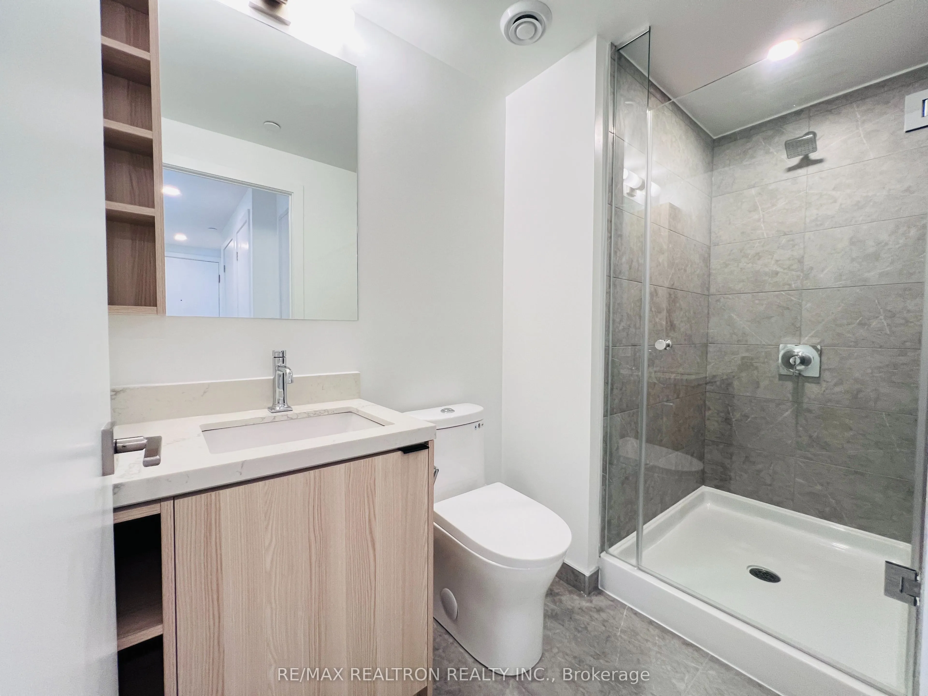 252 Church Street, #5605