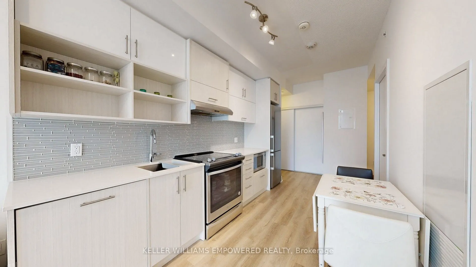 128 Fairview Mall Drive, #801