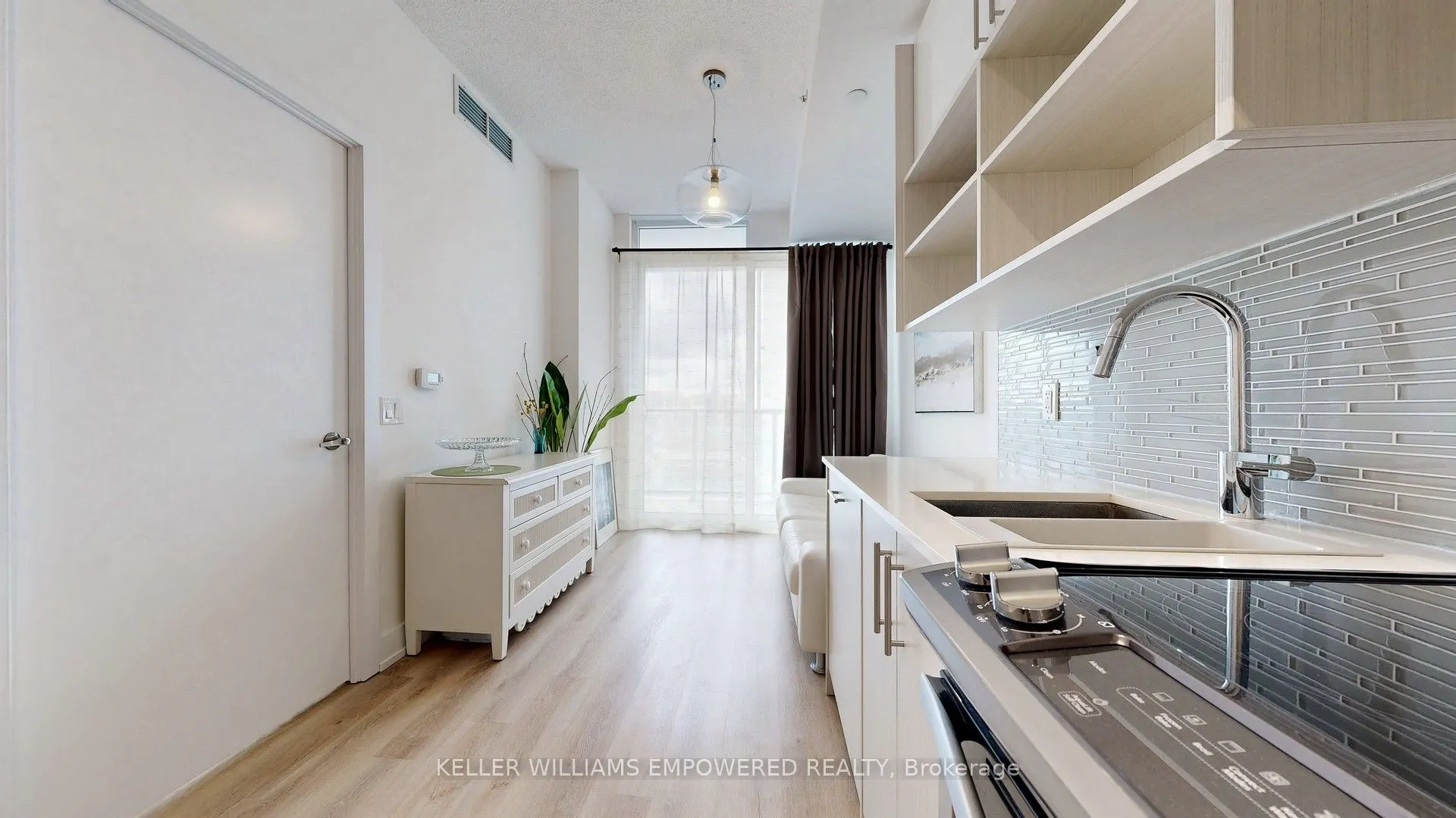 128 Fairview Mall Drive, #801