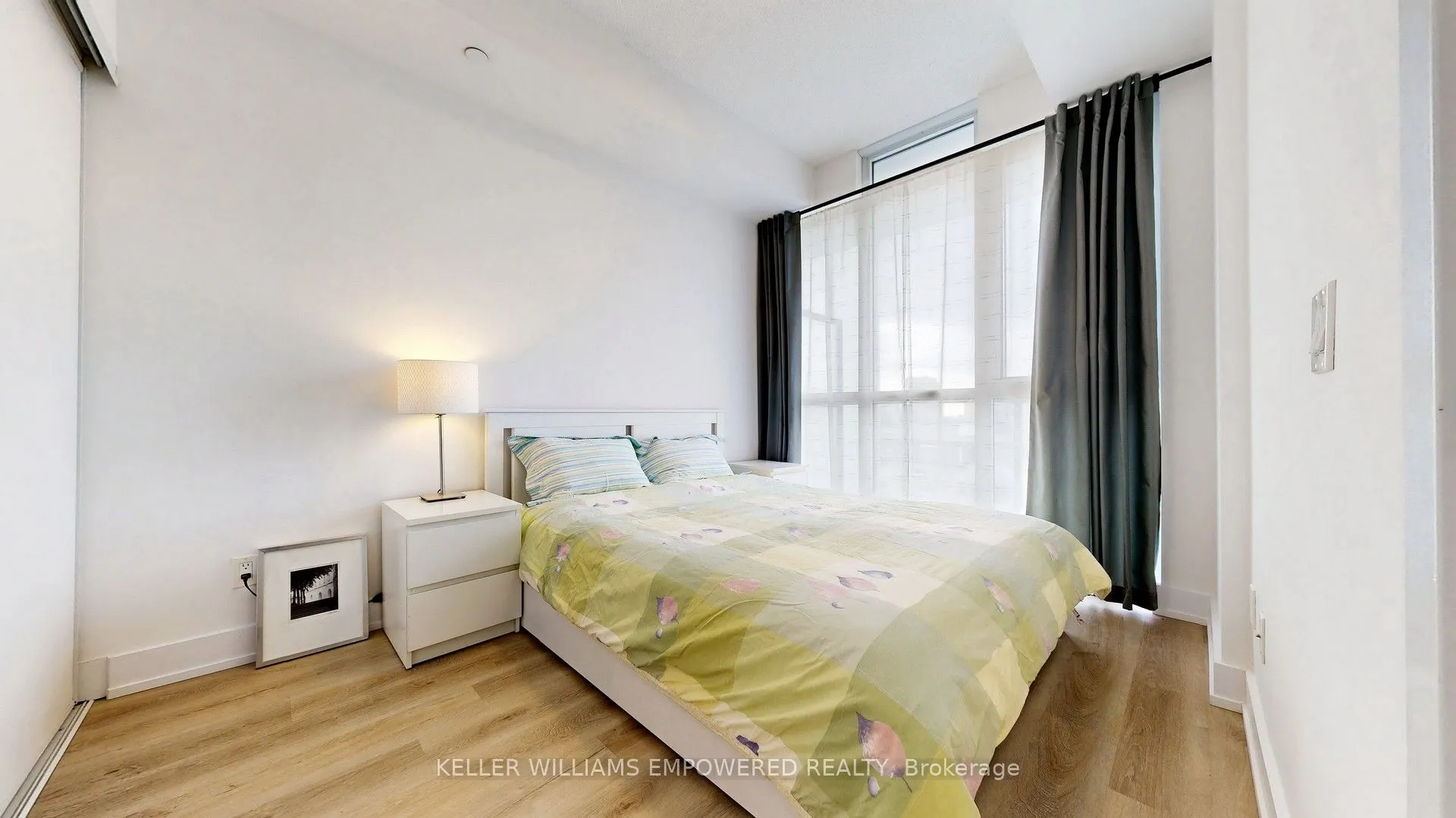 128 Fairview Mall Drive, #801