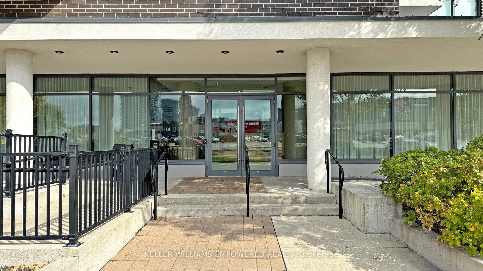 128 Fairview Mall Drive, #801