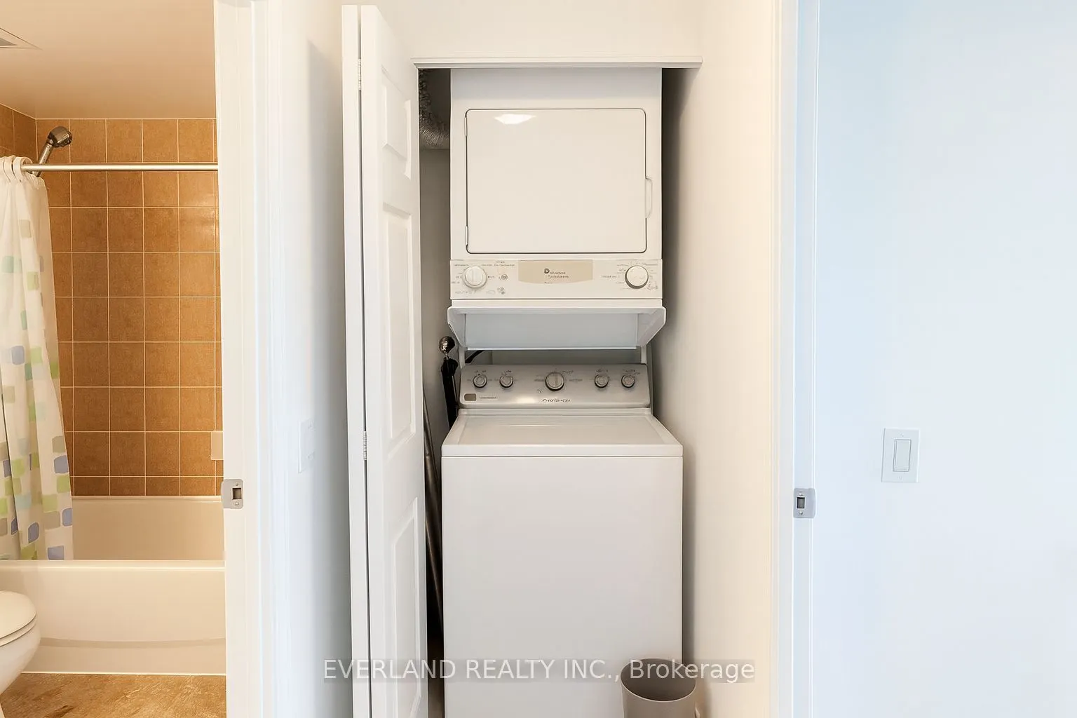 35 Finch Avenue E, #2306