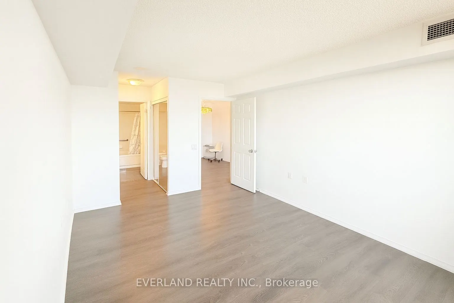 35 Finch Avenue E, #2306