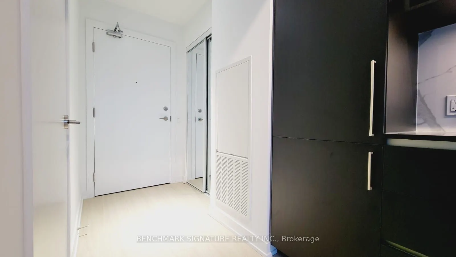 8 Wellesley Street W, #6007